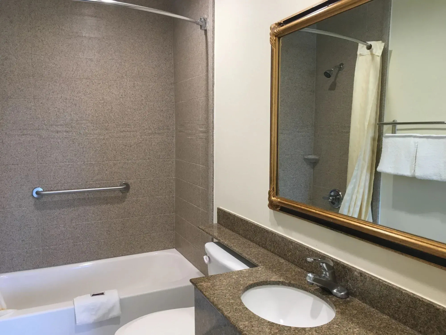 Simply Home Inn & Suites