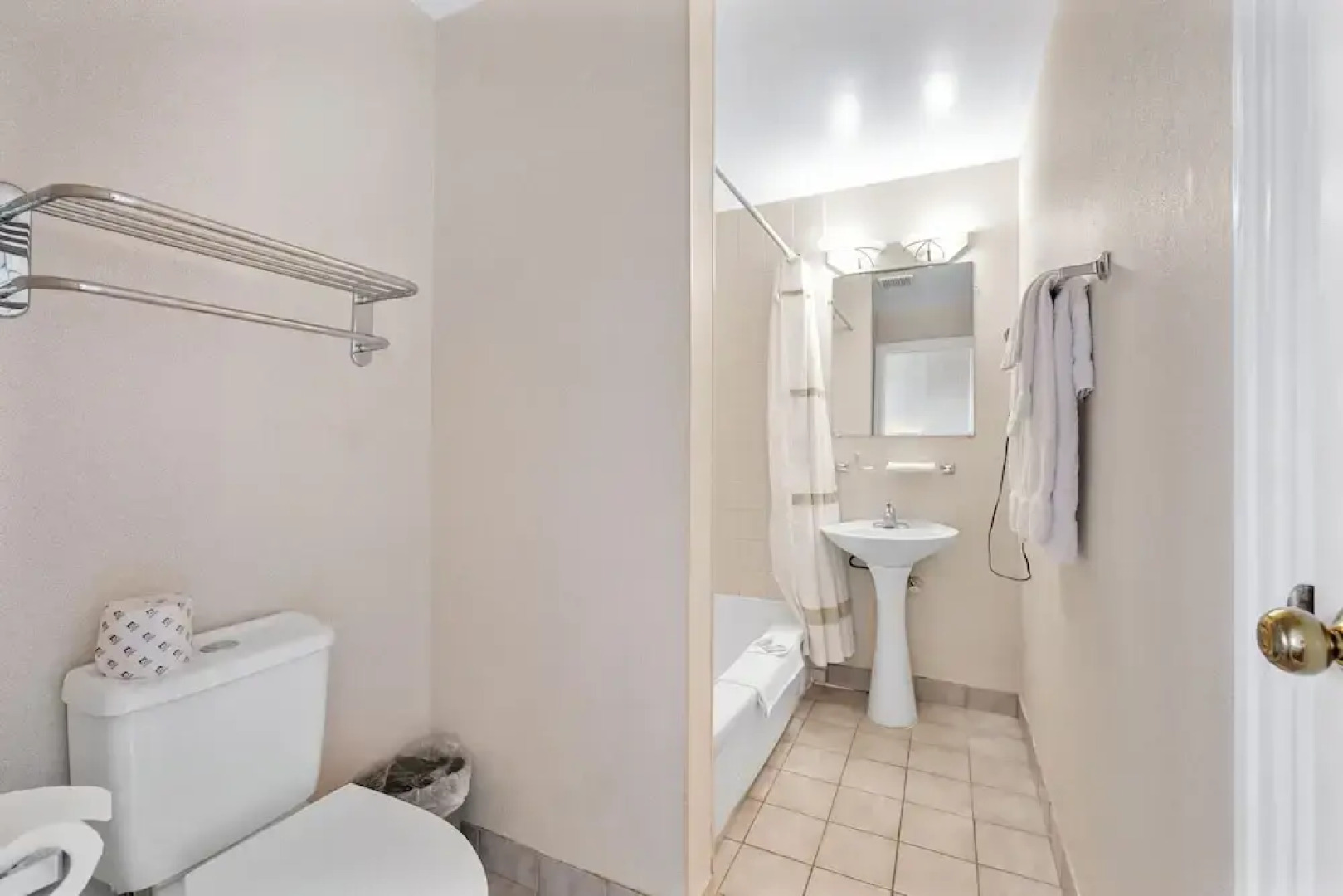 Royal Inn and Suites at Guelph