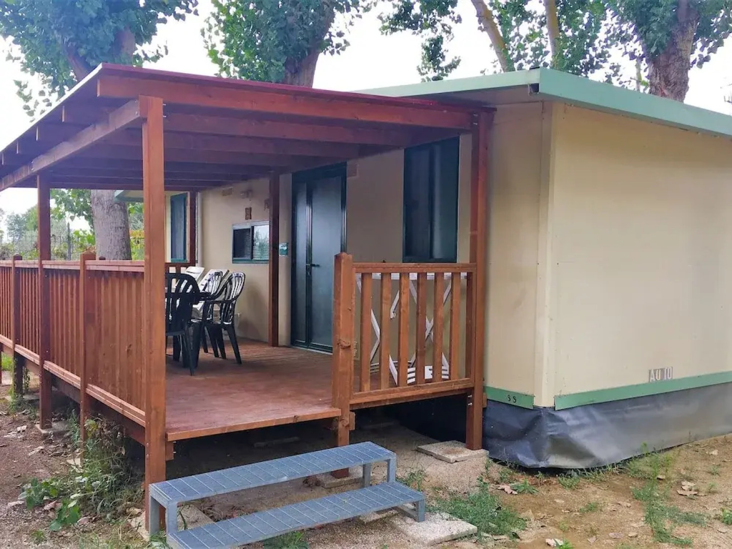 Lovely Chalet With a Nice Covered Veranda on Lake Trasimeno