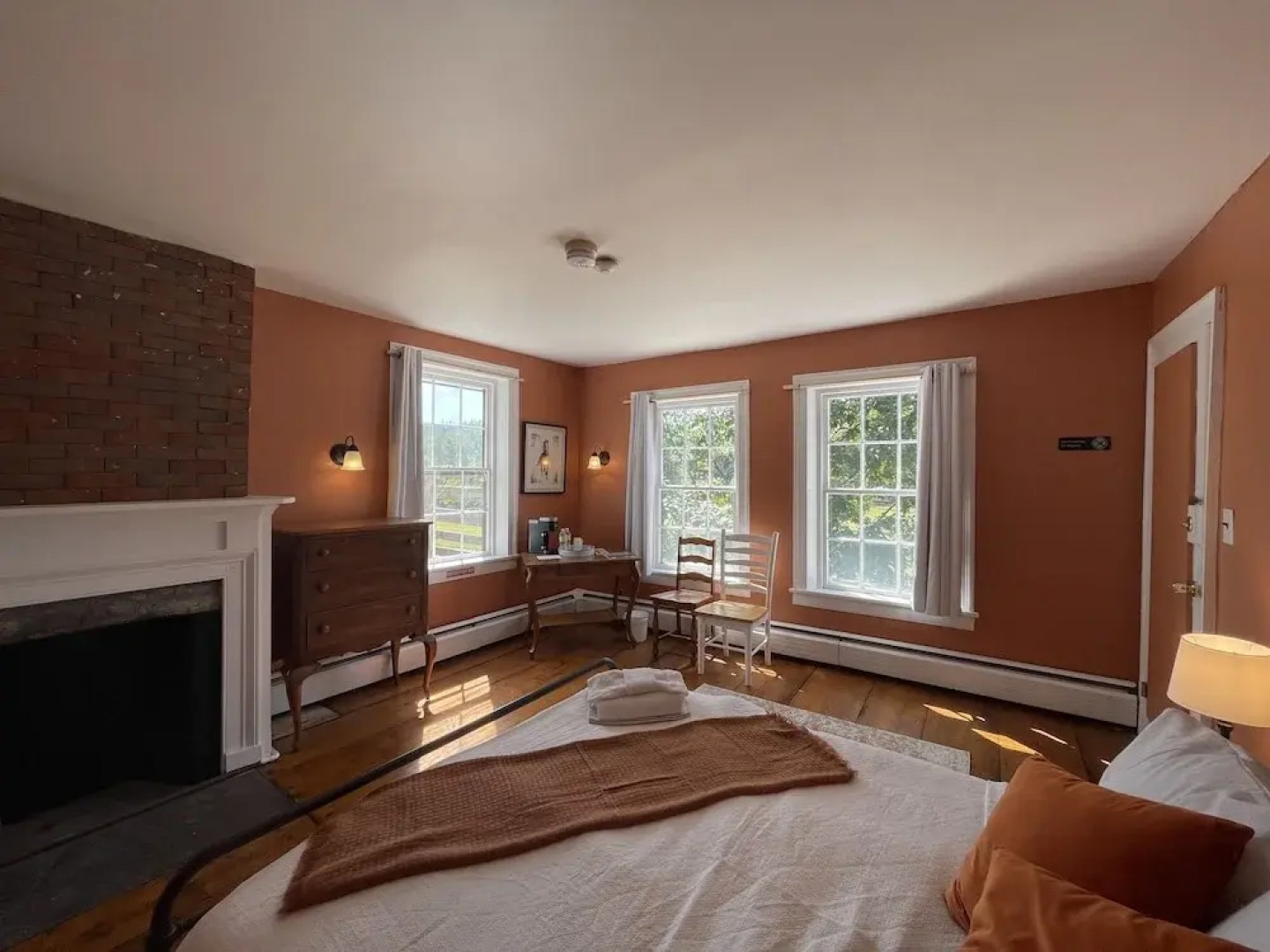 Stone Hearth Inn & Tavern