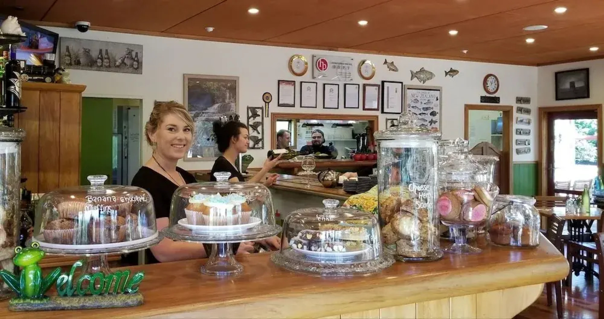 Whistling Frog Cafe & Accommodation