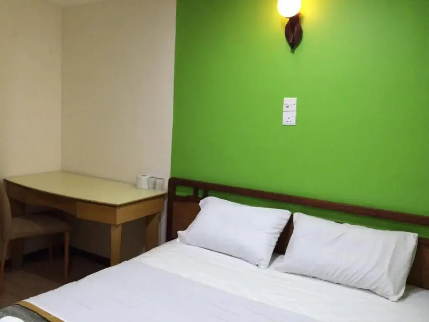 OYO 90742 I-home Hotel