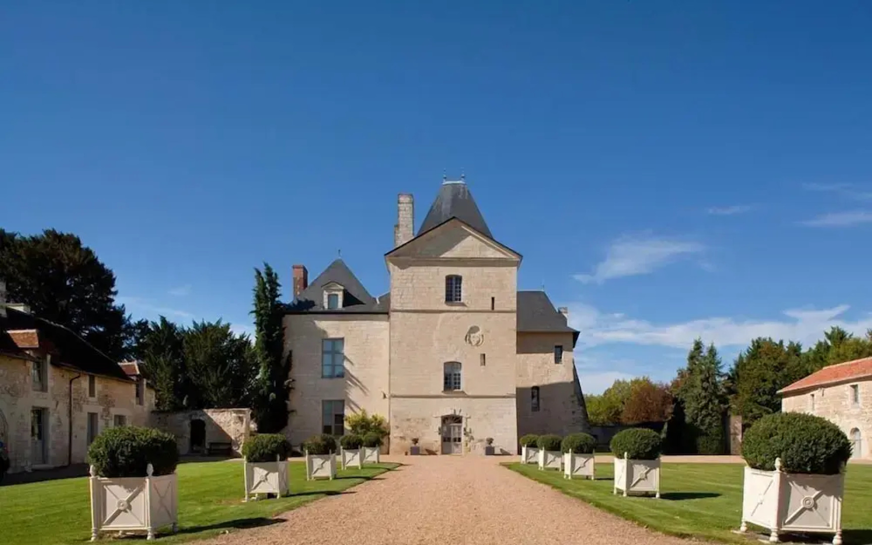 Chateau De Chargé