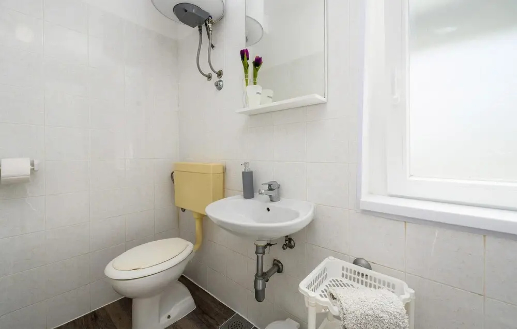 Stunning Home in Tar With Wifi and 0 Bedrooms