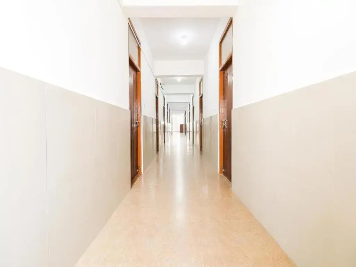 Rd Hotel by OYO Rooms