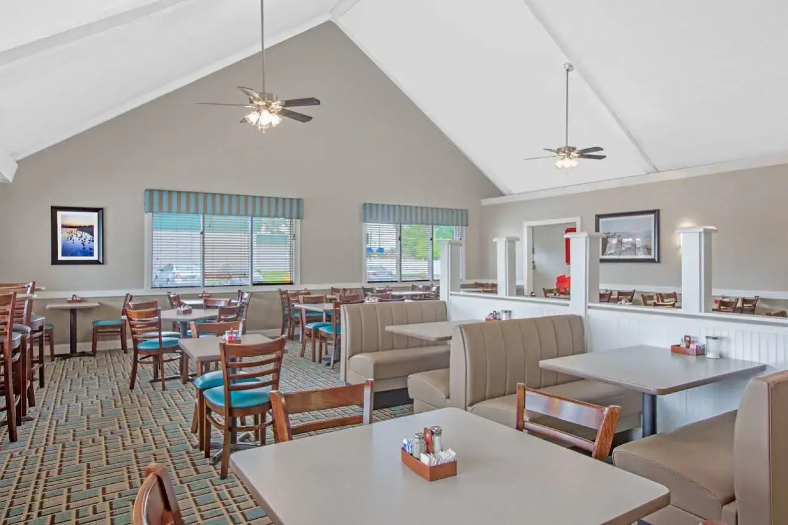 Days Inn by Wyndham Wilmington / University