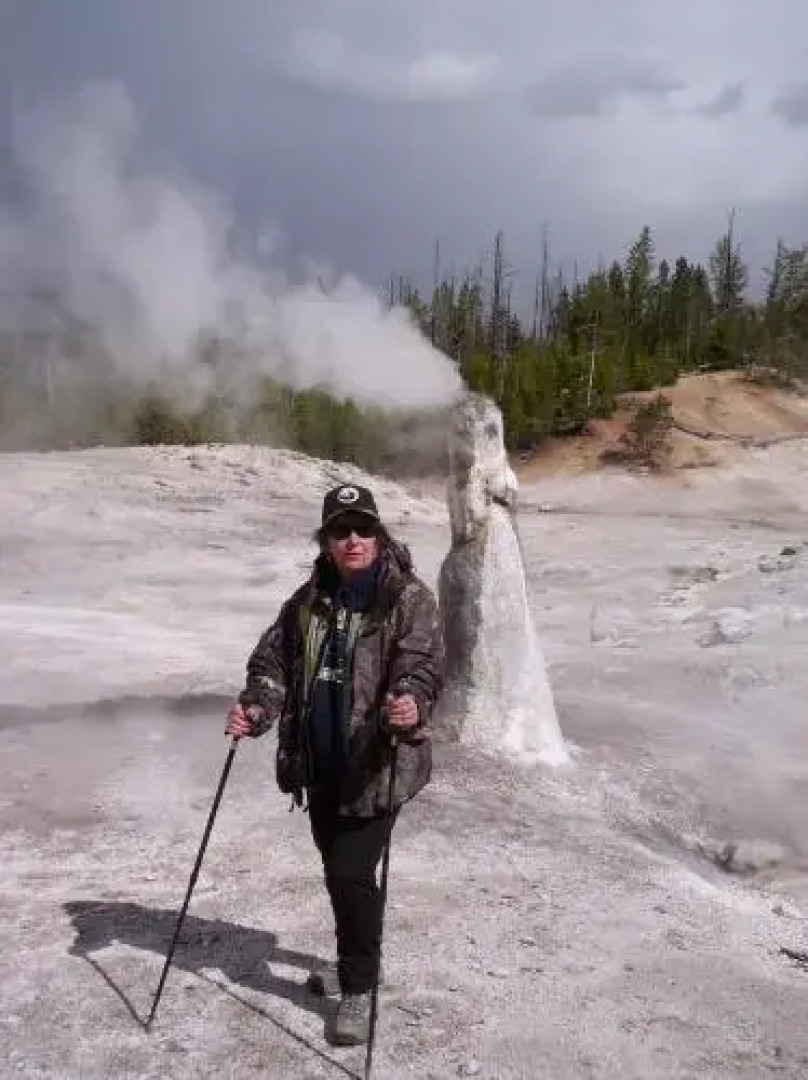 Yellowstone Park Riverfront Cabins
