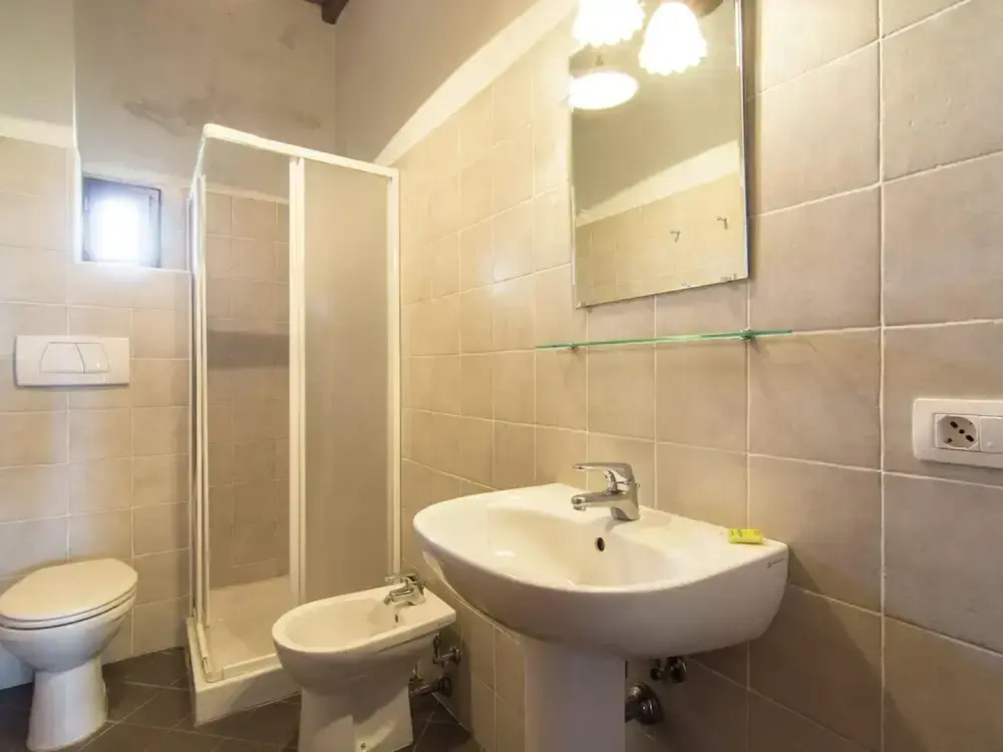 Scenic Stay Near Florence