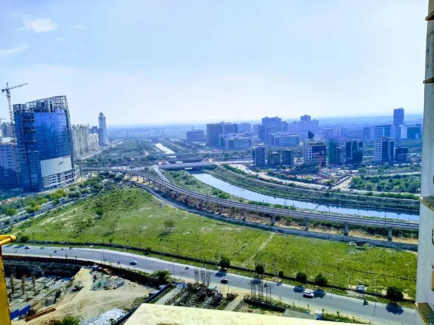 Independent Charming Studio with balcony Urban view