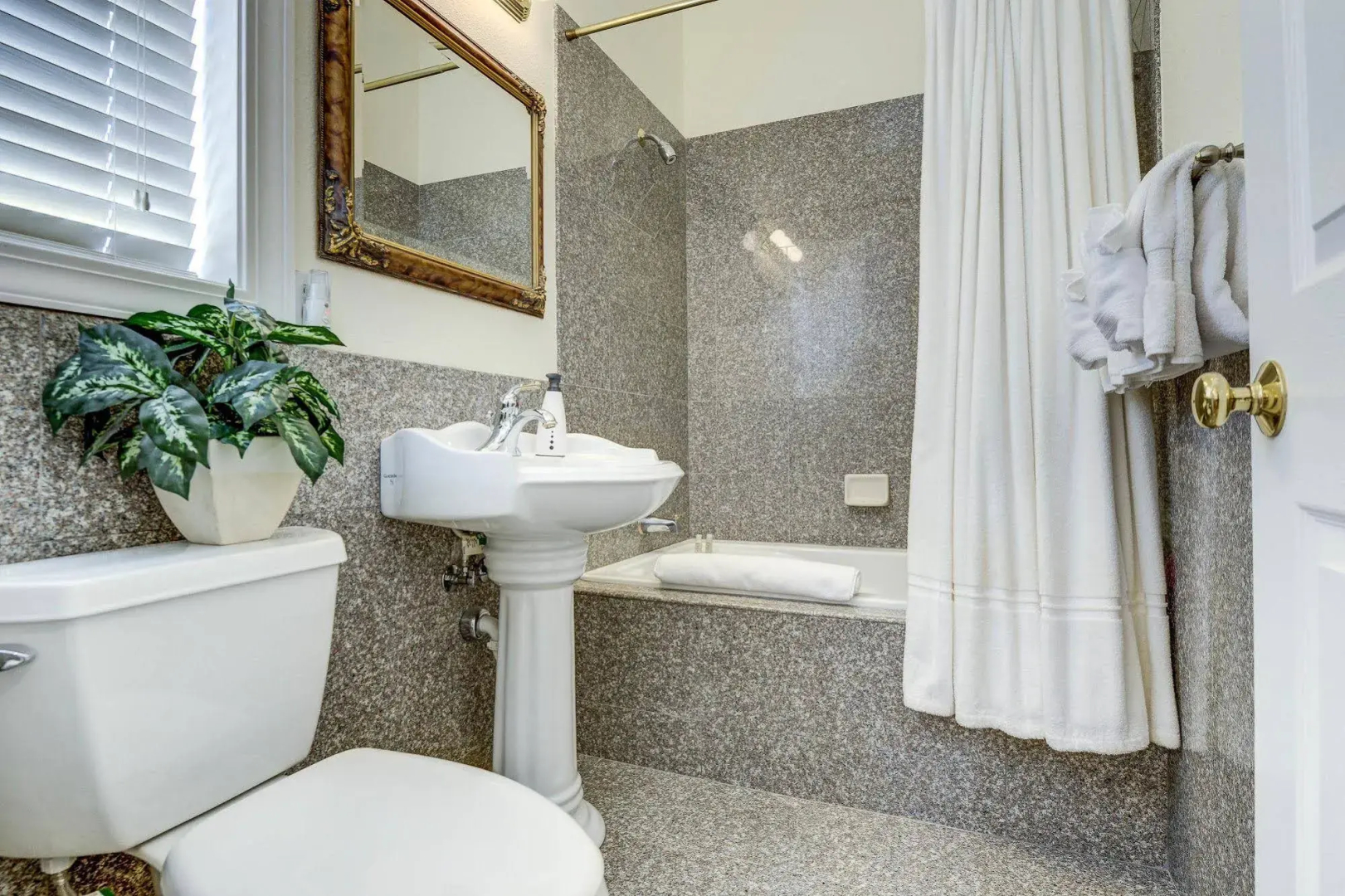 The St Mary's Inn, Bed and Breakfast