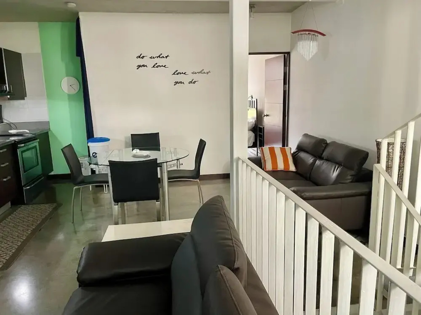 Beautiful Spacious Loft 2 Bedrooms 2 Full Baths 2 car Garage in Downtown