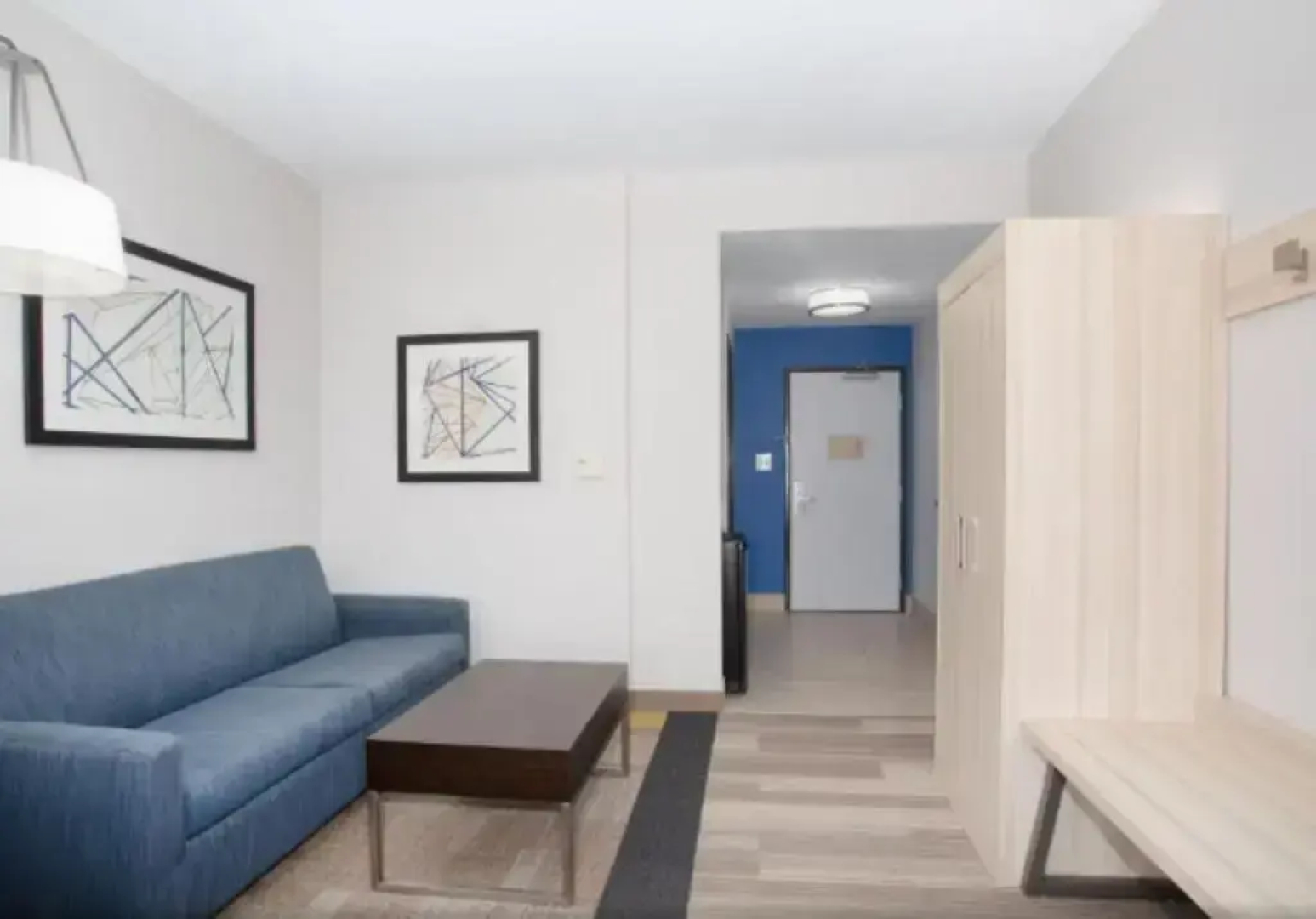 Holiday Inn Express & Suites Phoenix - Glendale Sports Dist by IHG