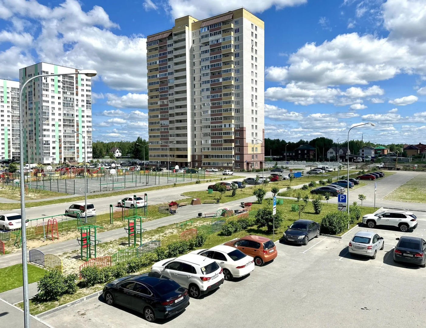 Compass (Компасс) в 15-м микрорайоне 42