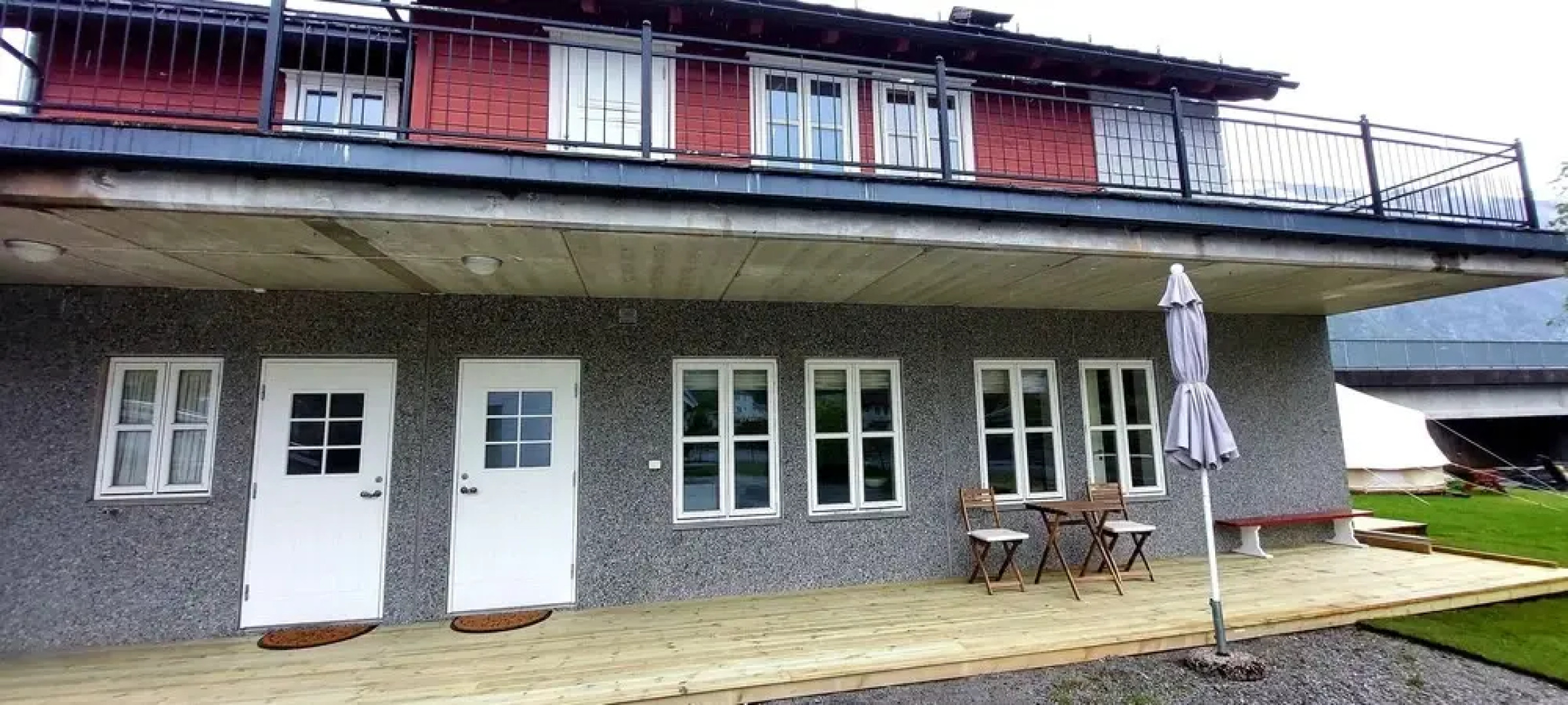 Eidfjord Riverside Apartments & Glamping