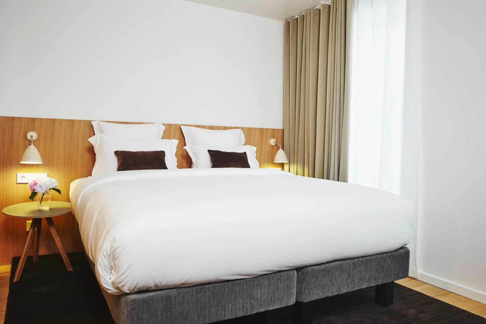Отель 9Hotel Republique