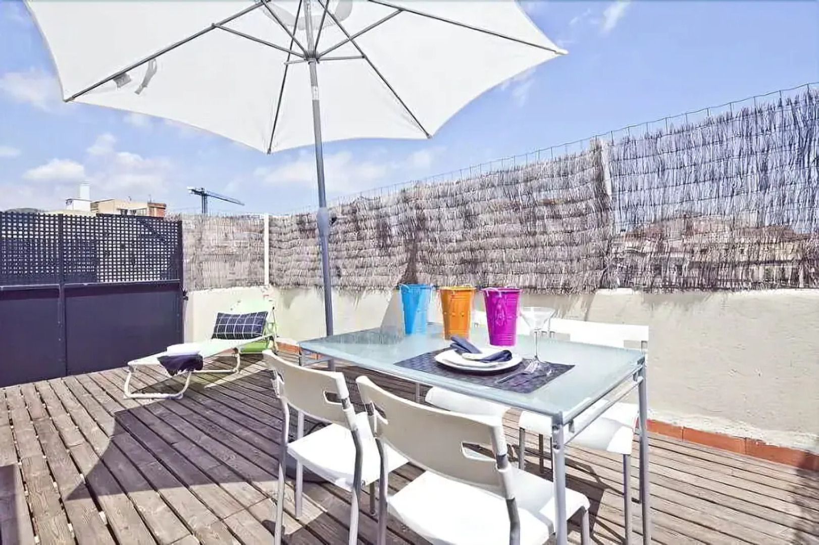 Montserrat Apartment