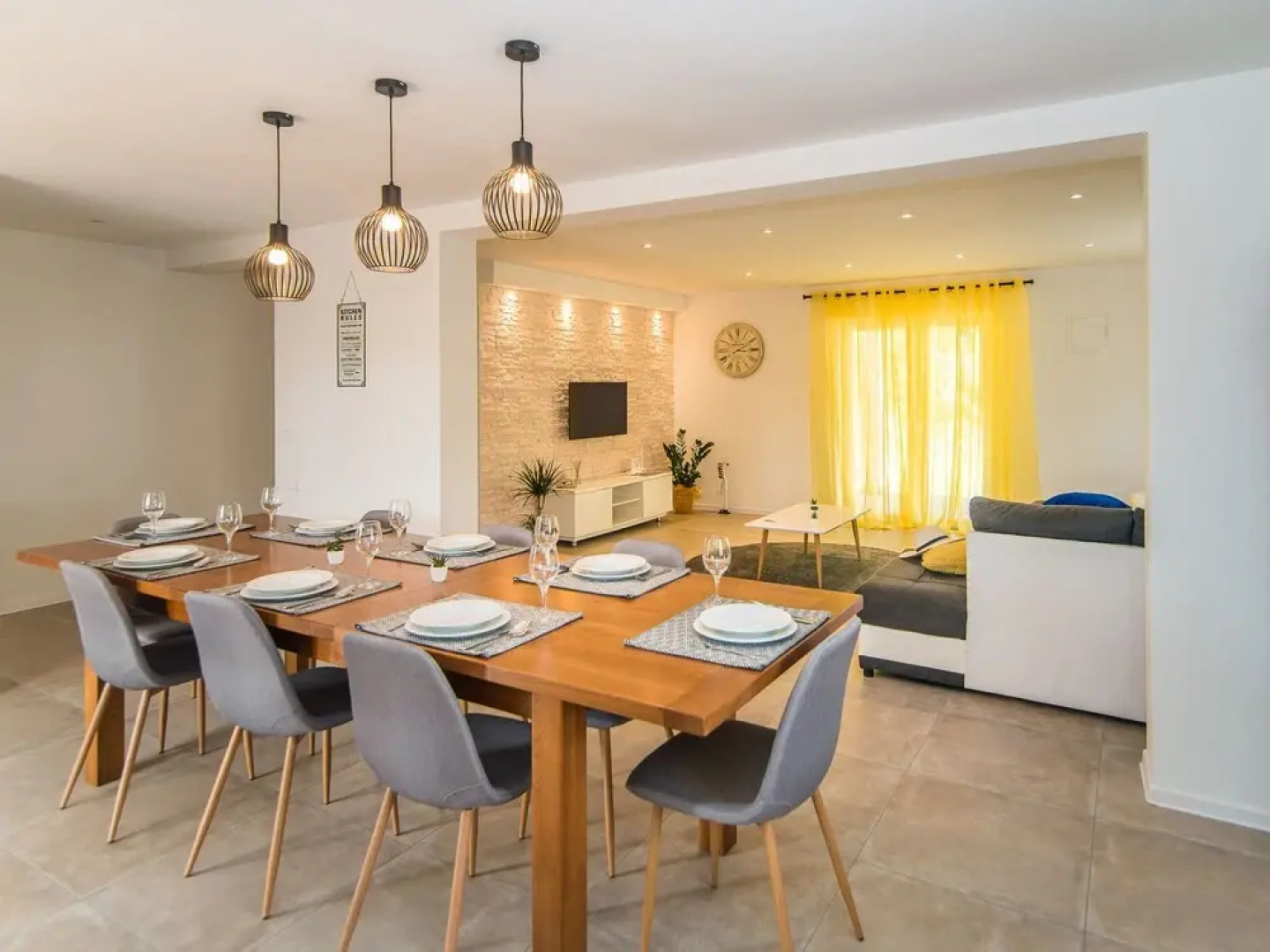 House With Private Pool For 10 People Surrounded By Vineyard In A Quiet Location