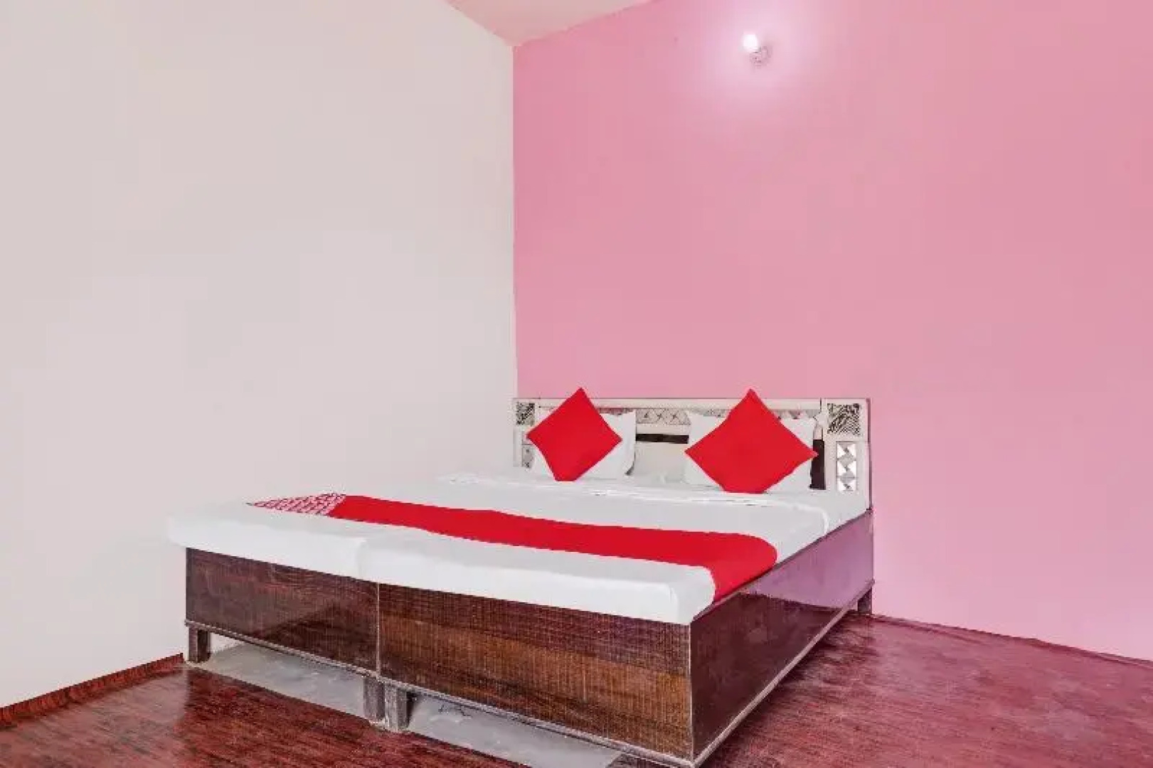 OYO 79466 Vats Tower