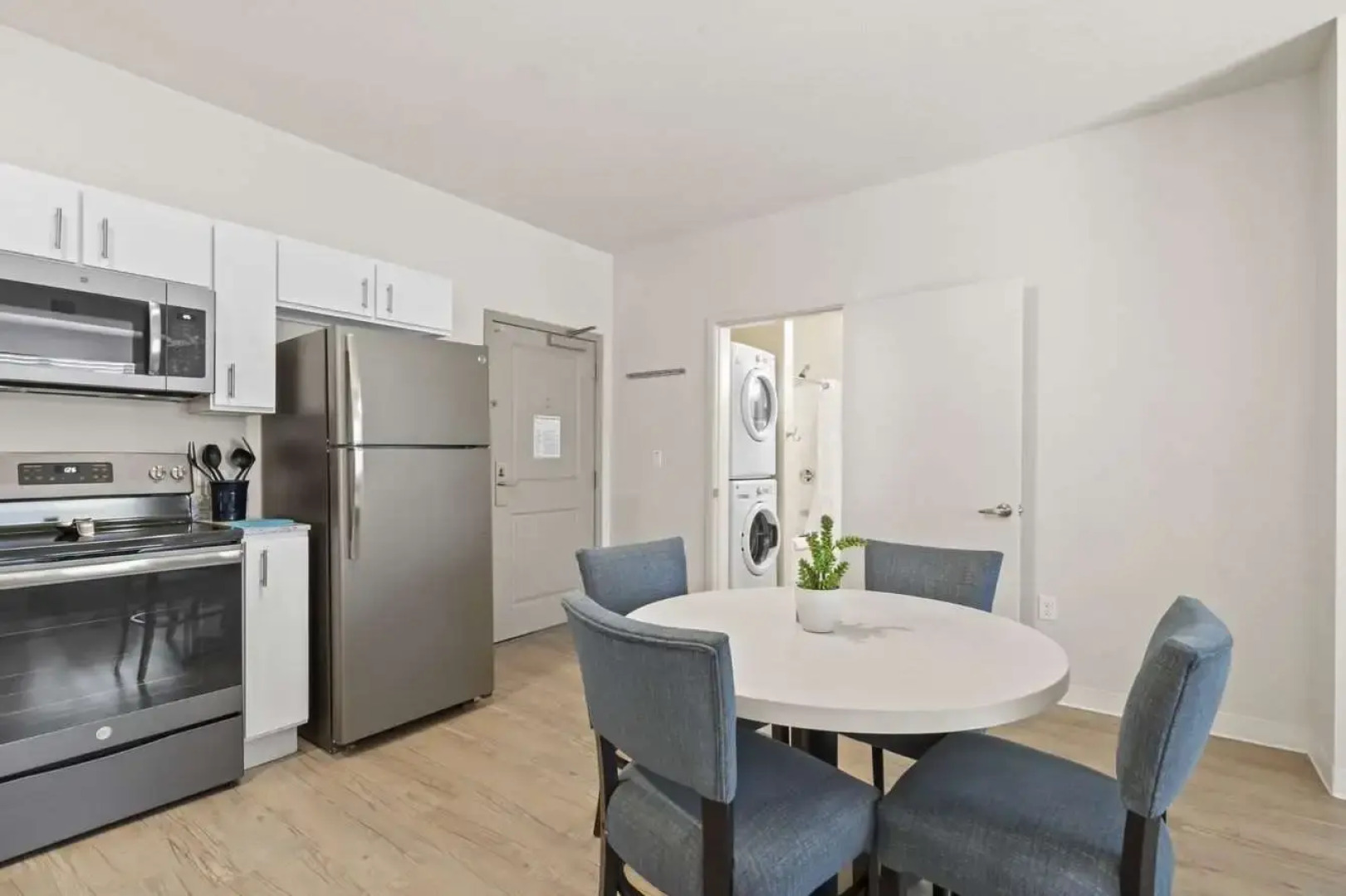 WaterWalk Extended Stay by Wyndham Kansas City - Overland Pk