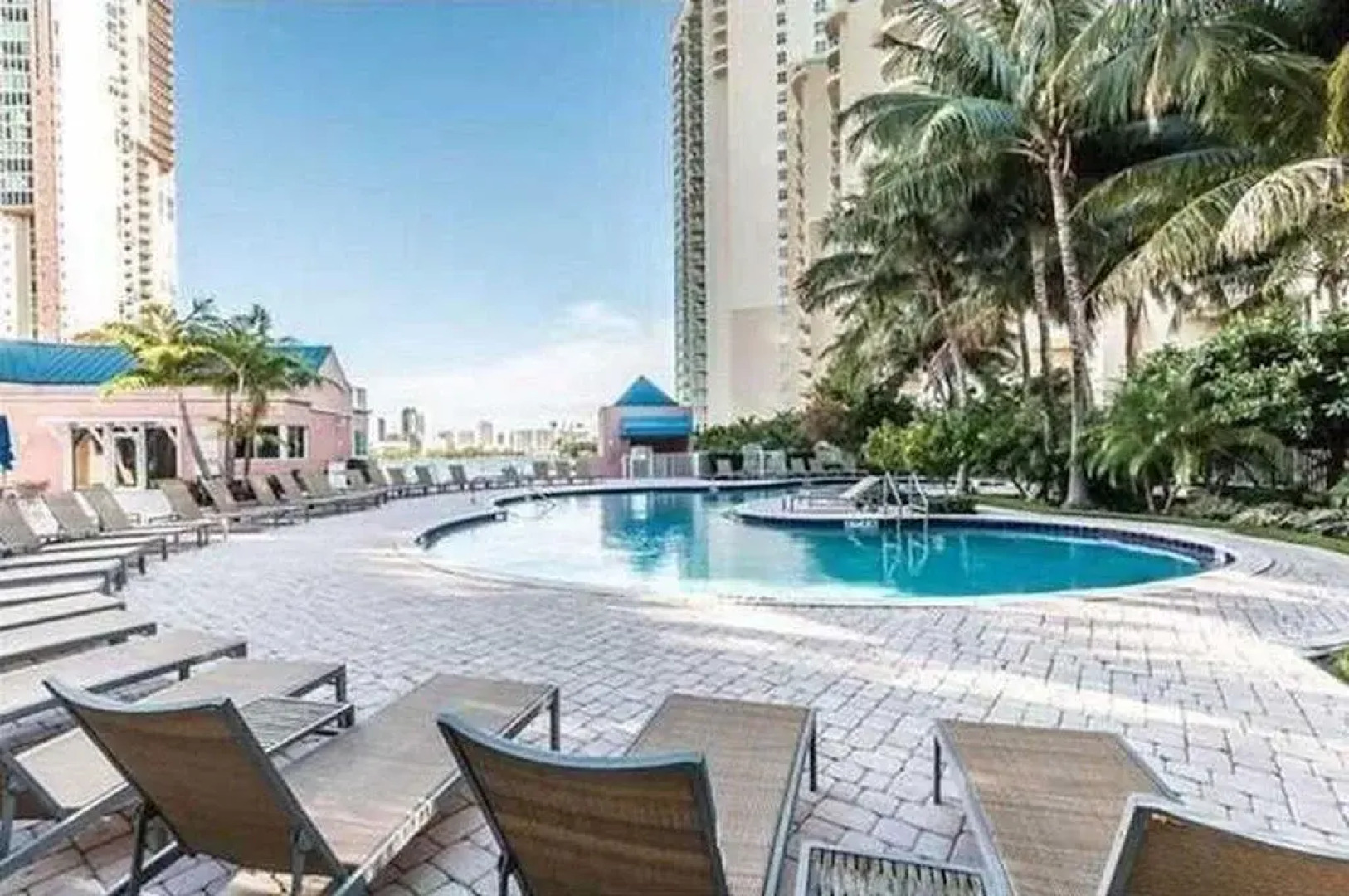 Aventura Family Suites