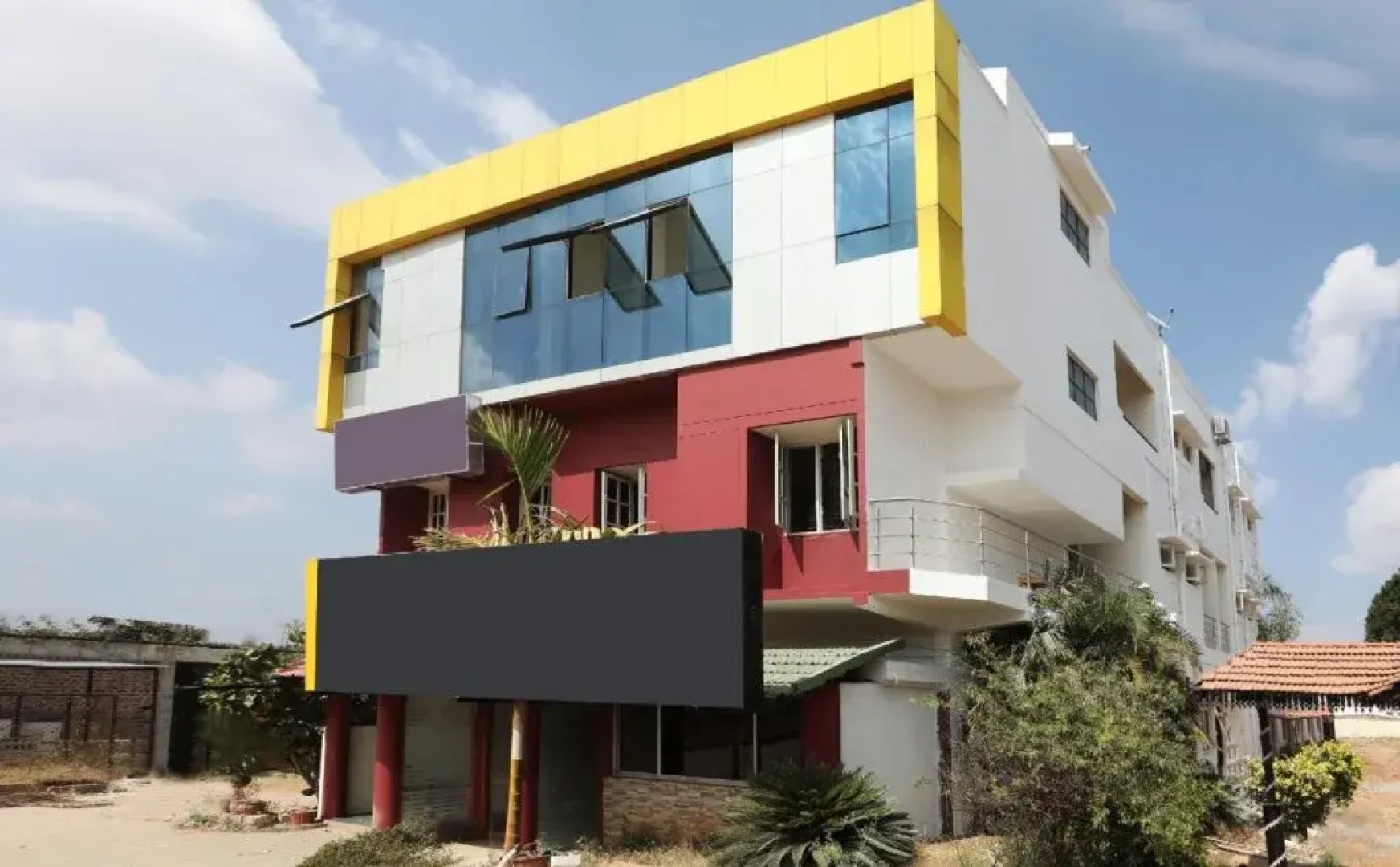 Dsrr Comforts By OYO Rooms