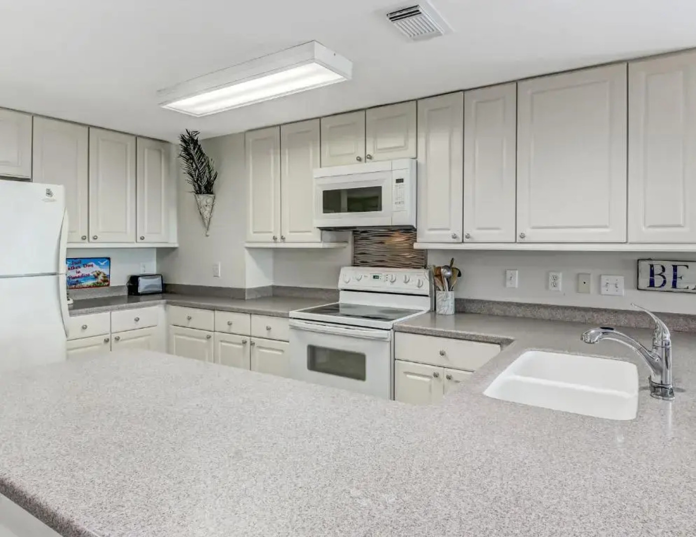 Sandpiper Seaview 201