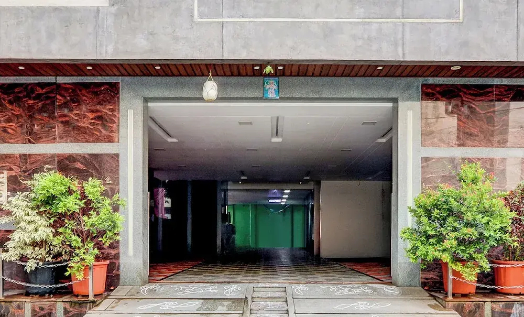 Fabhotel Vishnu Grand