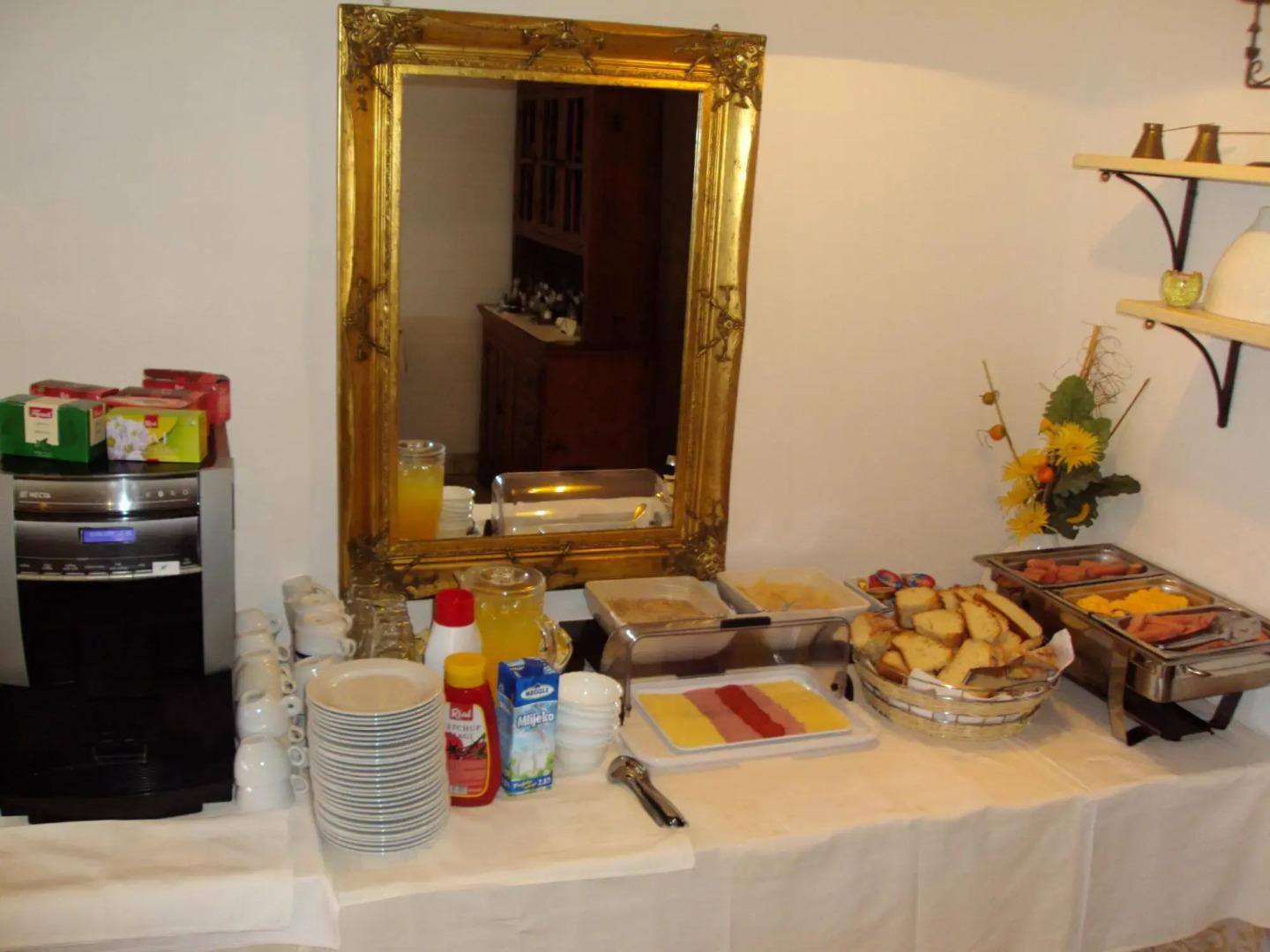 Apartment and Rooms Pansion Duba