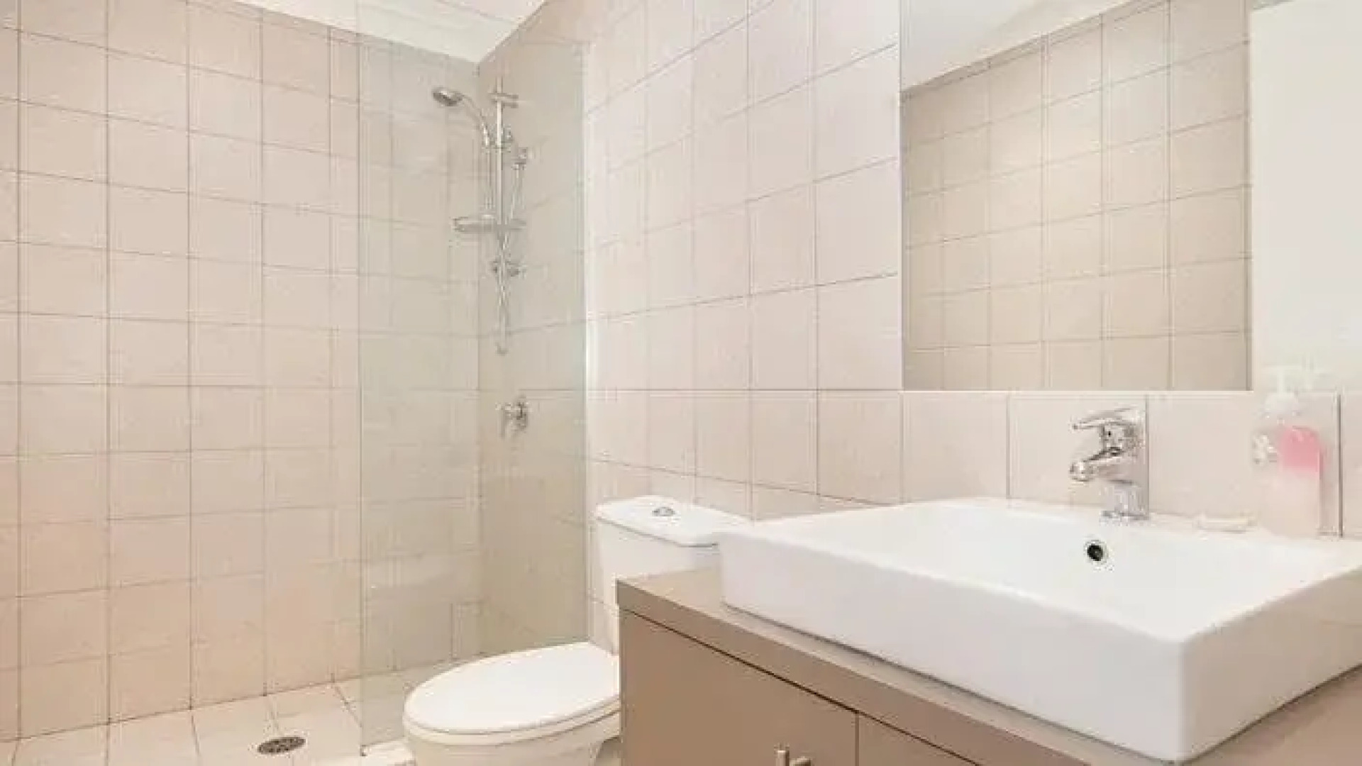 Your Luxury Escape - Byron at Clarkes