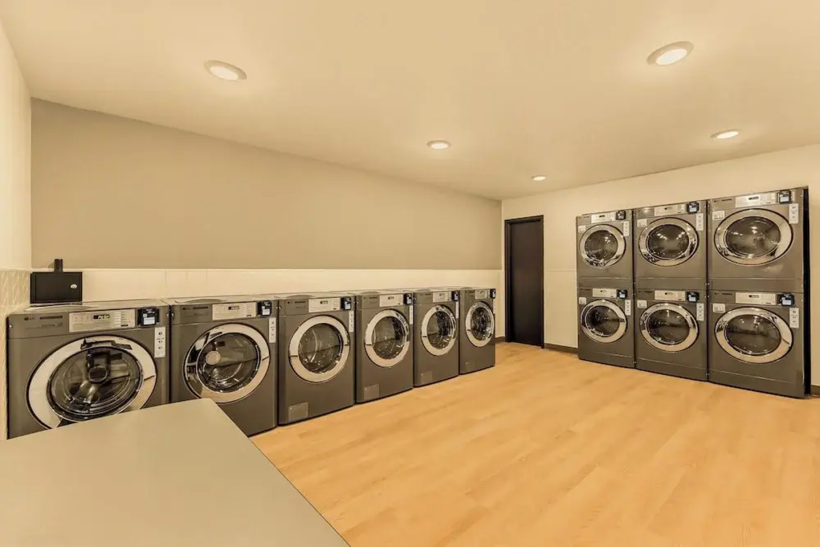 LivAway Suites SLC- West Jordan