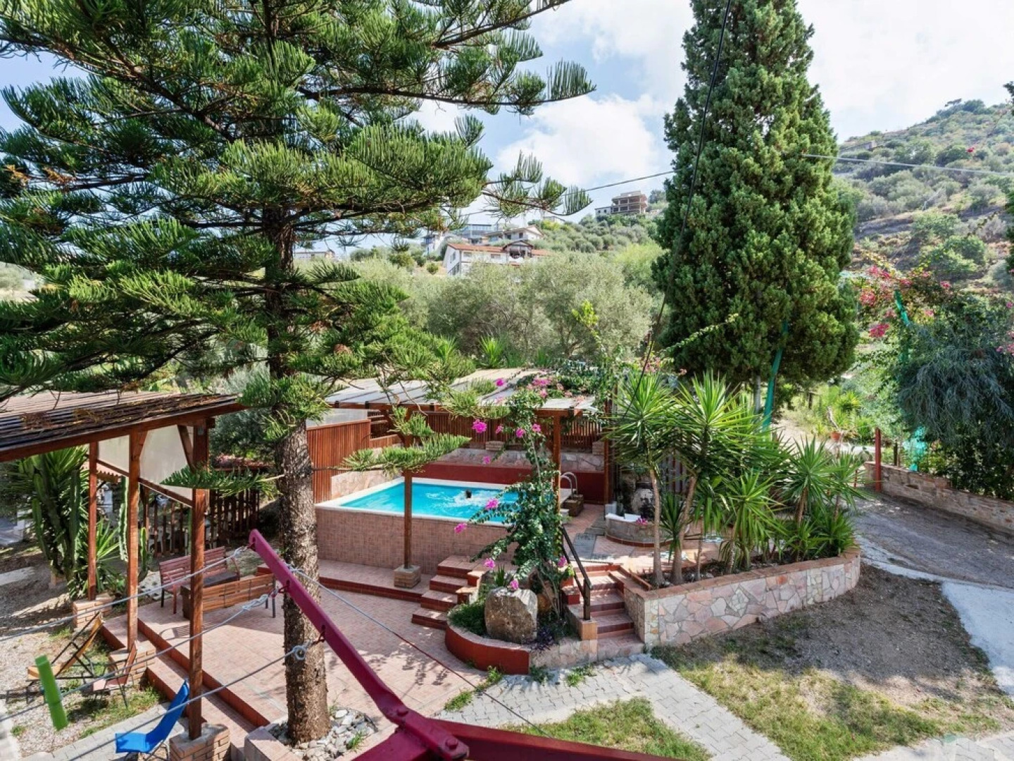 Apartment in a Beautiful Villa, Surrounded by Nature and Near the sea