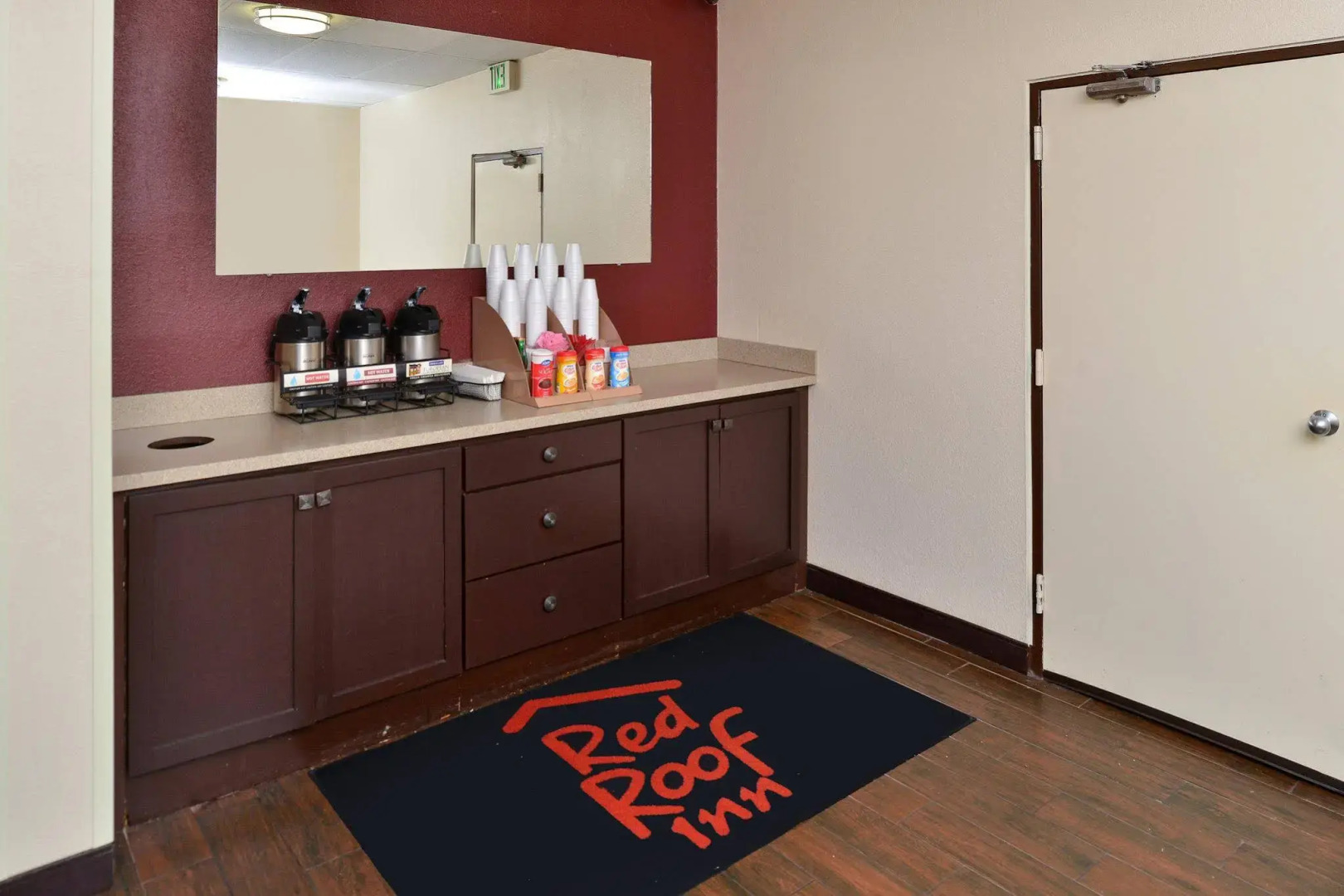 Red Roof Inn Seattle Airport - SEATAC