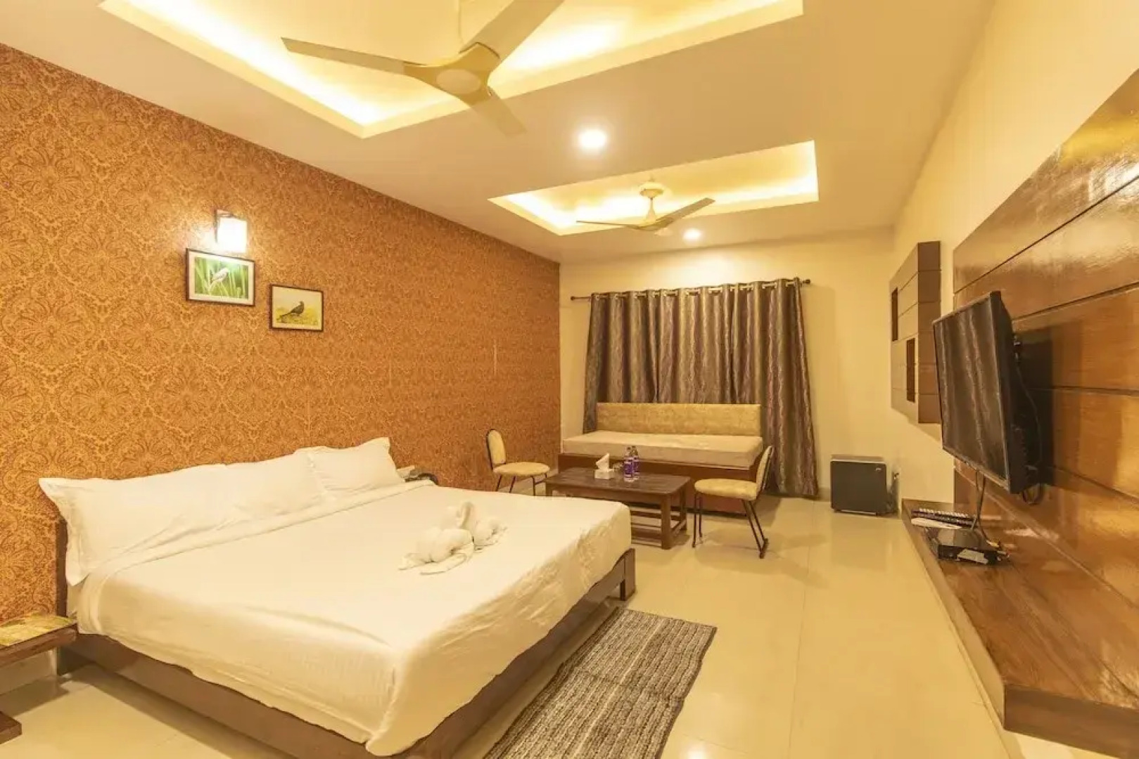 WOW STAYZ2 Misty Meadows