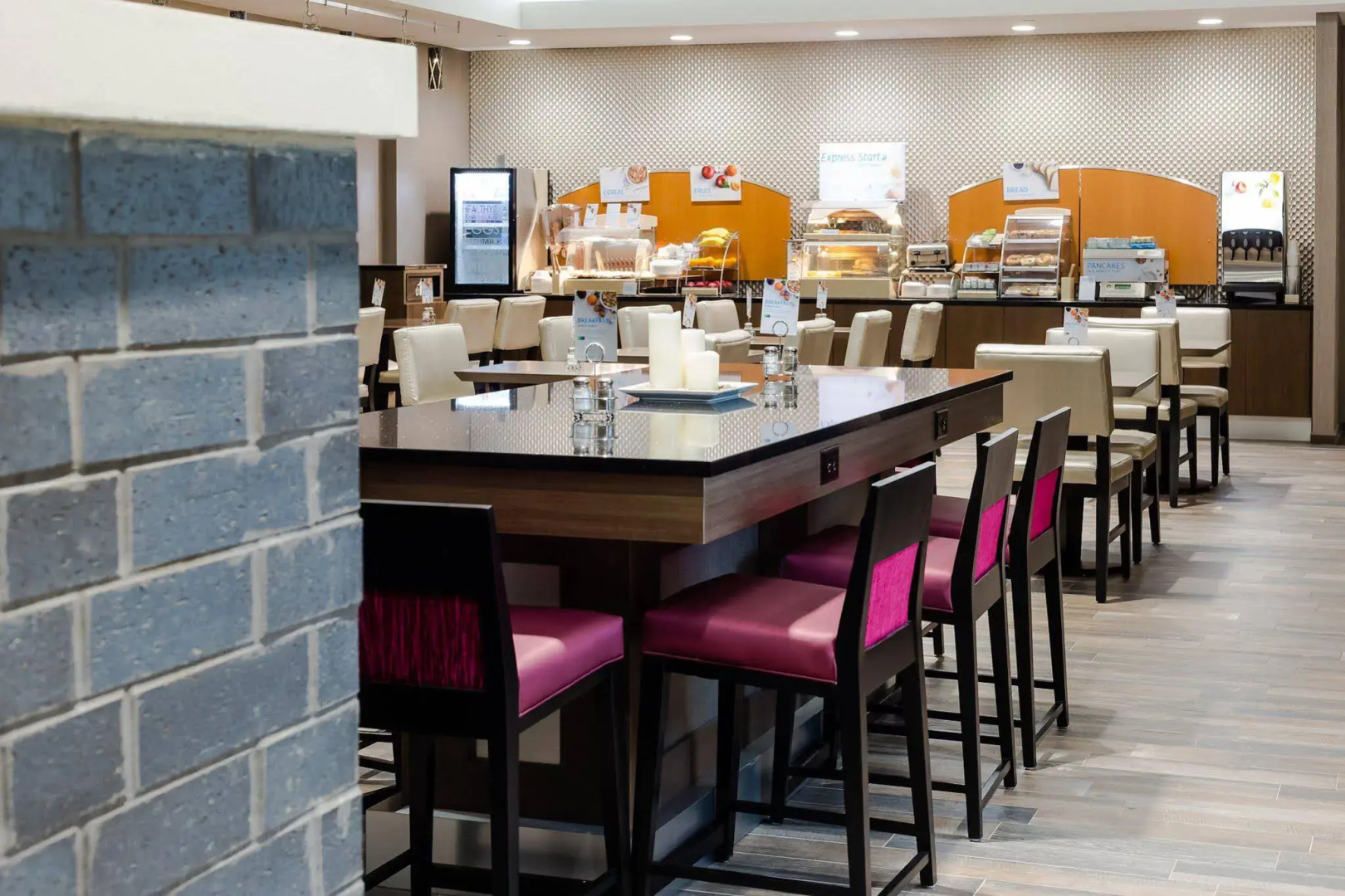 Holiday Inn Express Fargo SW - I-94 Medical Center by IHG