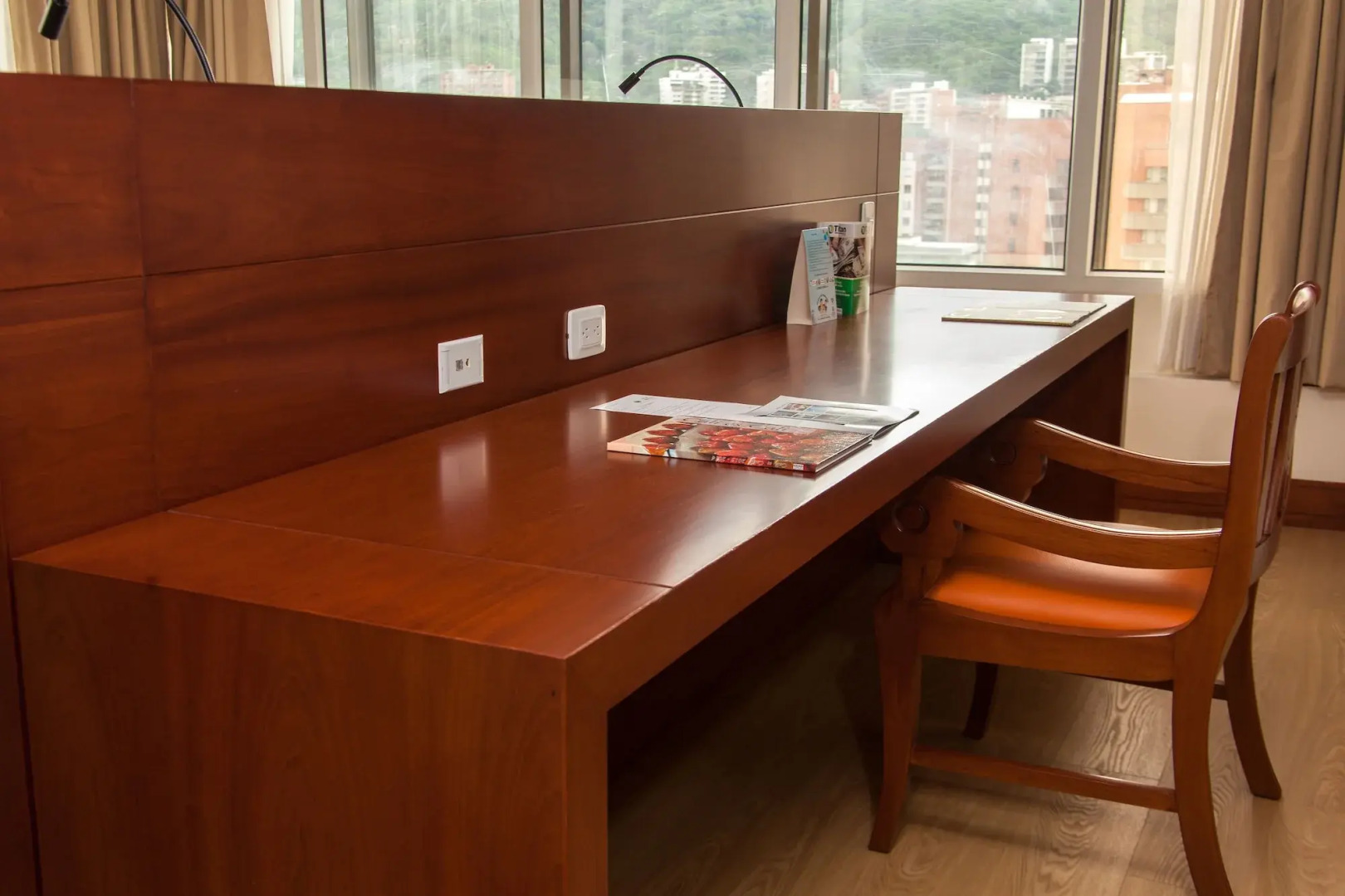 Torre De Cali Plaza Hotel