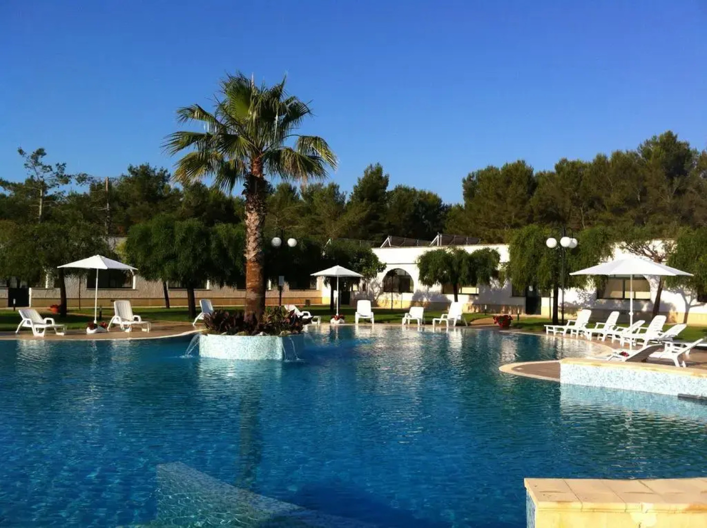 Laurito Resort & Spa