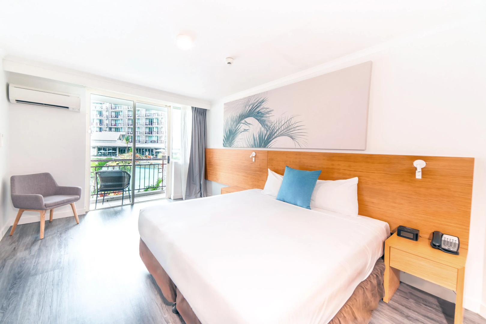 Novotel Cairns Oasis Resort