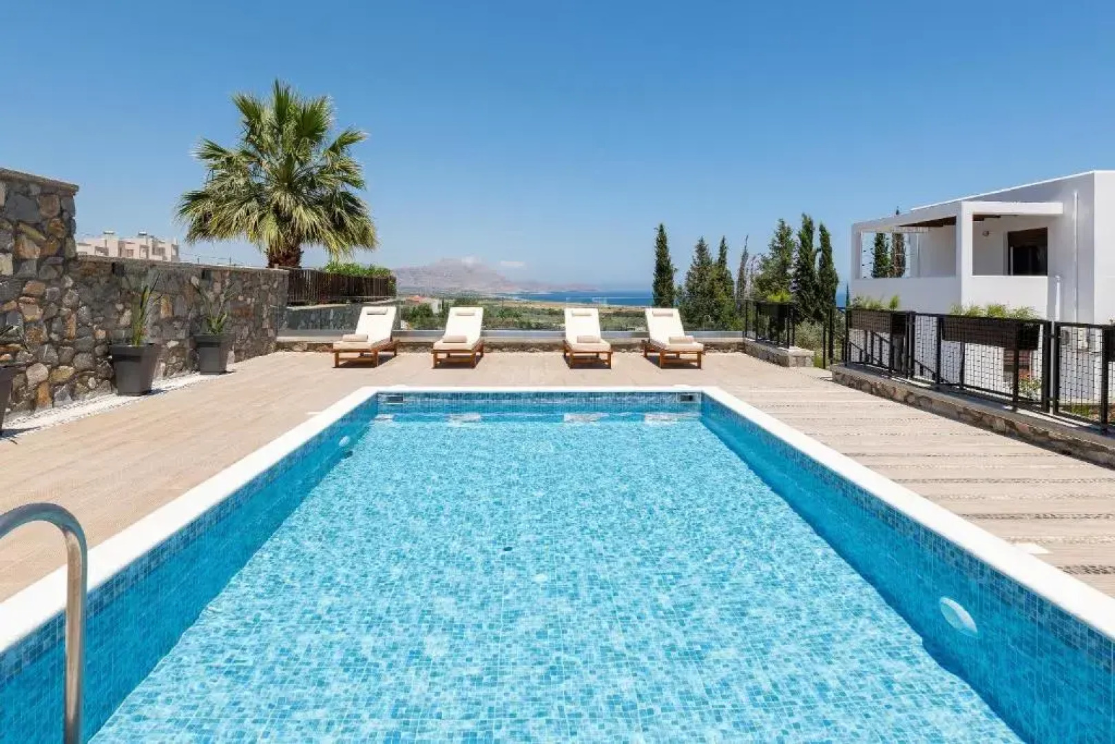 VILLA MARIANI renovated May 2022 ,private pool, sea views , Lindos 10 mins,Beach 3 mins