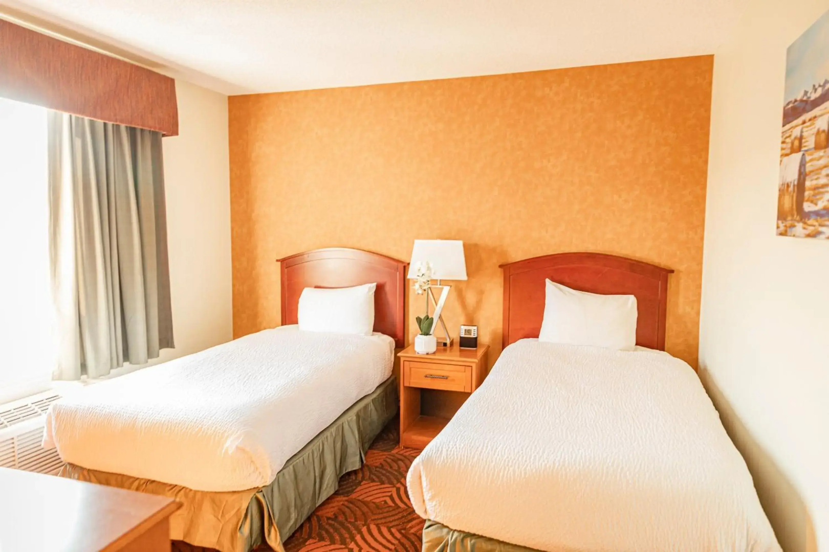 Service Plus Inns and Suites Calgary