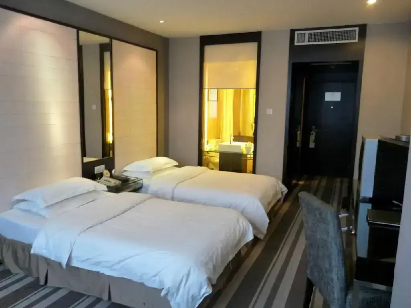 Nantong Jinling Huaqiao Hotel