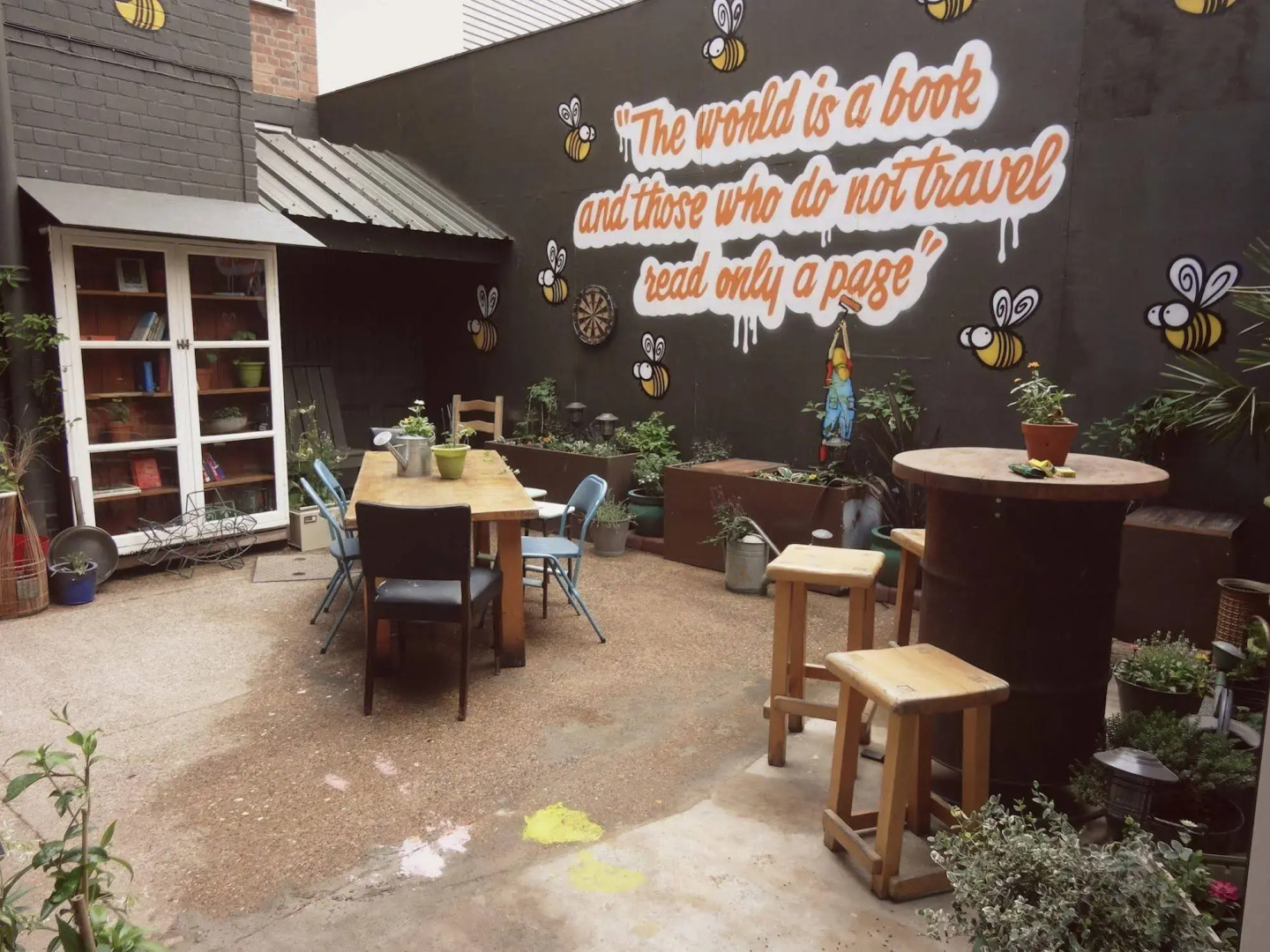 Igloo Hybrid - Hostel