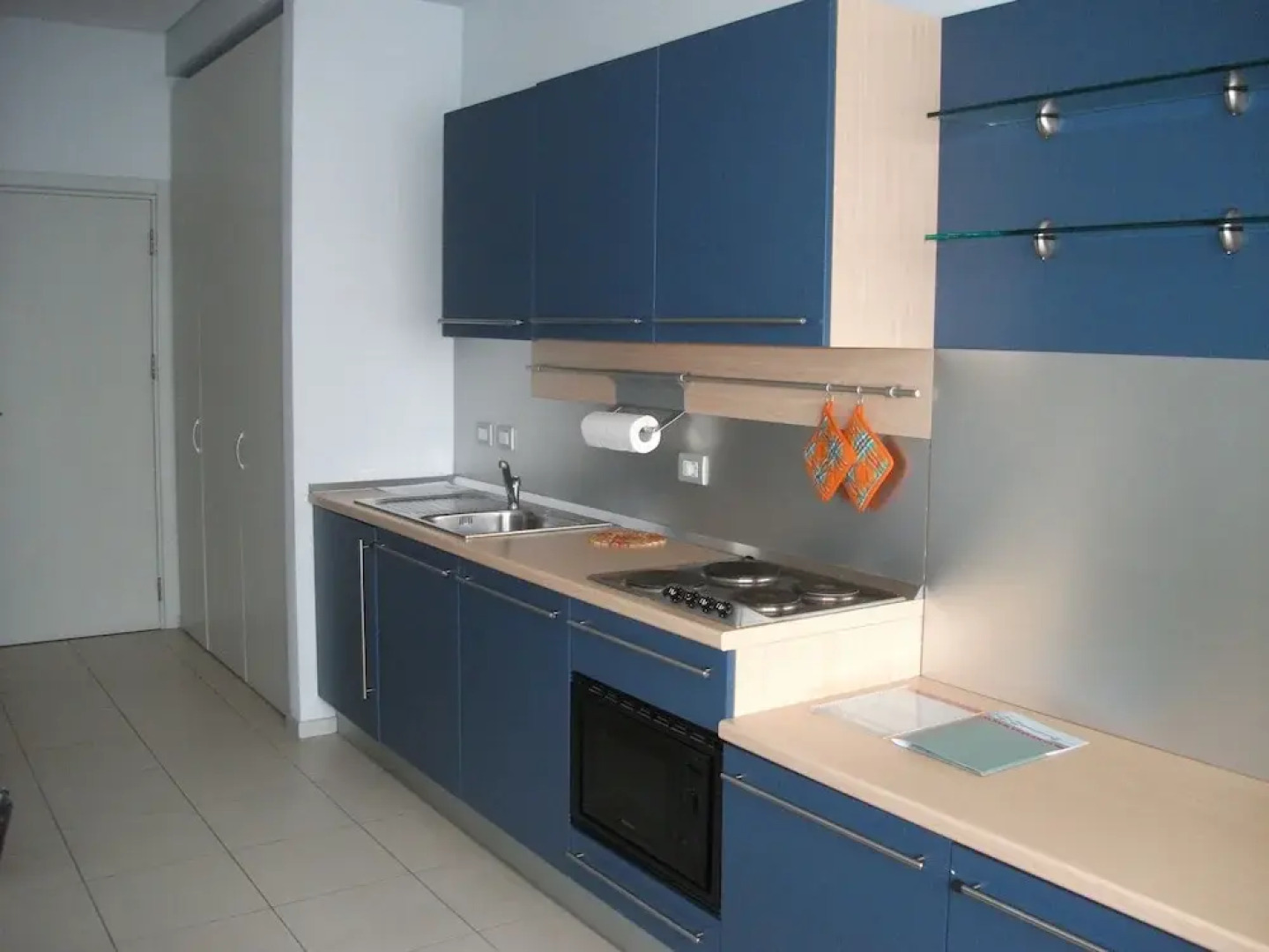 Vista Hotel & Residence