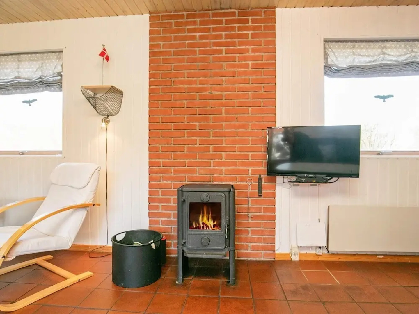 Modern Holiday Home in Humble With Sauna