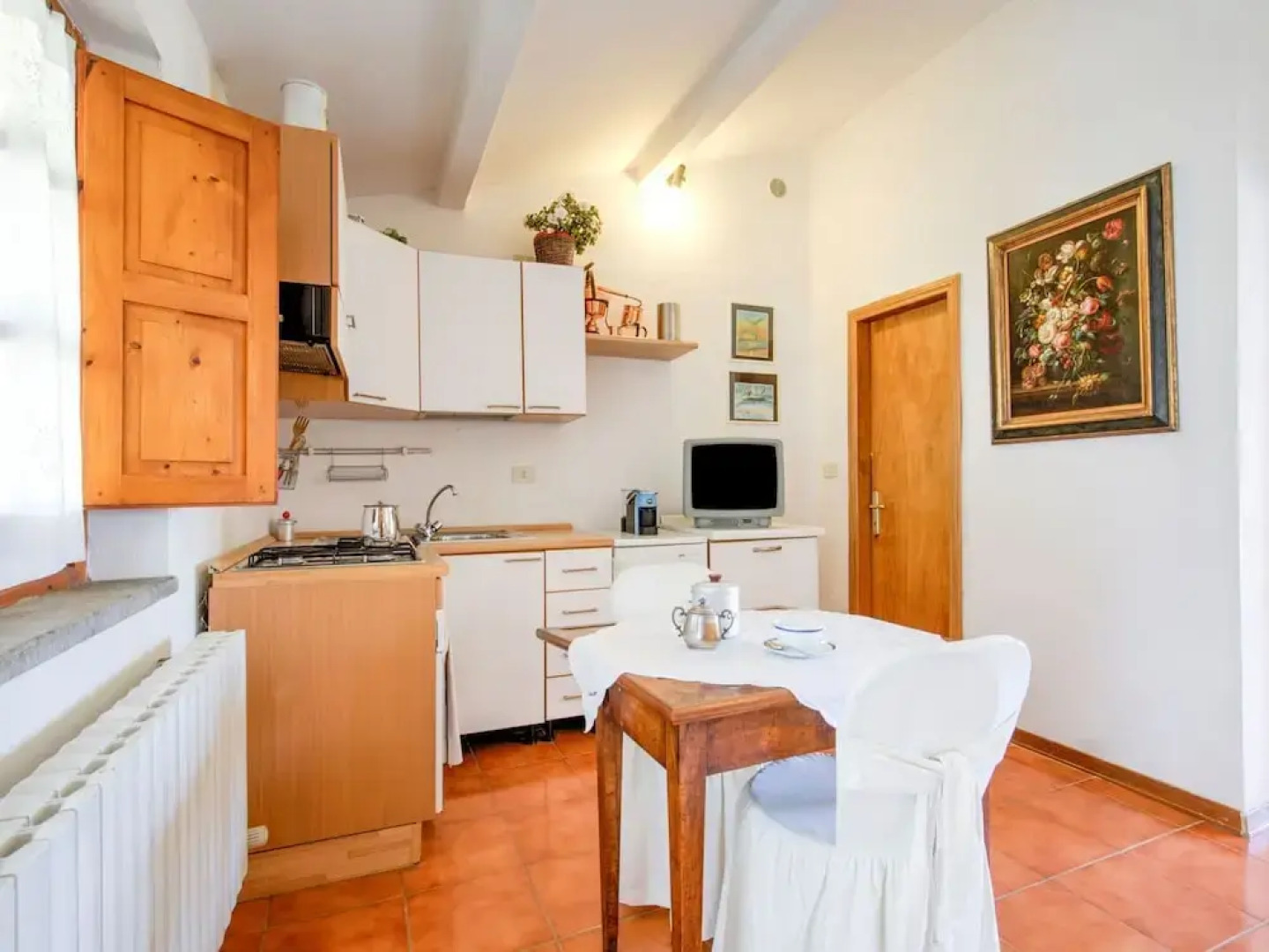 Spacious Mansion in Tuscany with Swimming Pool