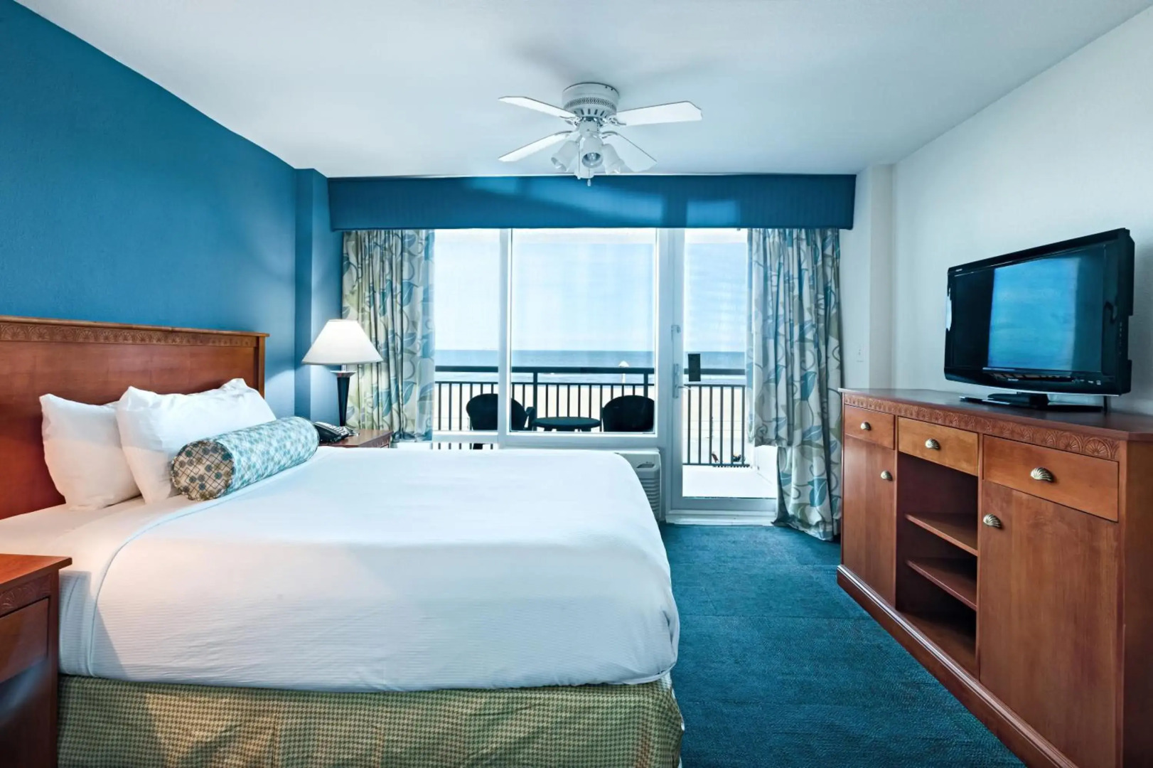 Ocean Sands Resort, Oceanfront, Virginia Beach by Vacatia