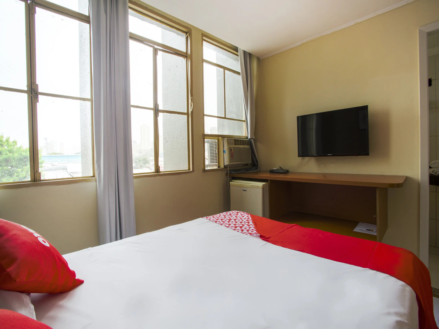 Hotel La Rocca, Goiânia