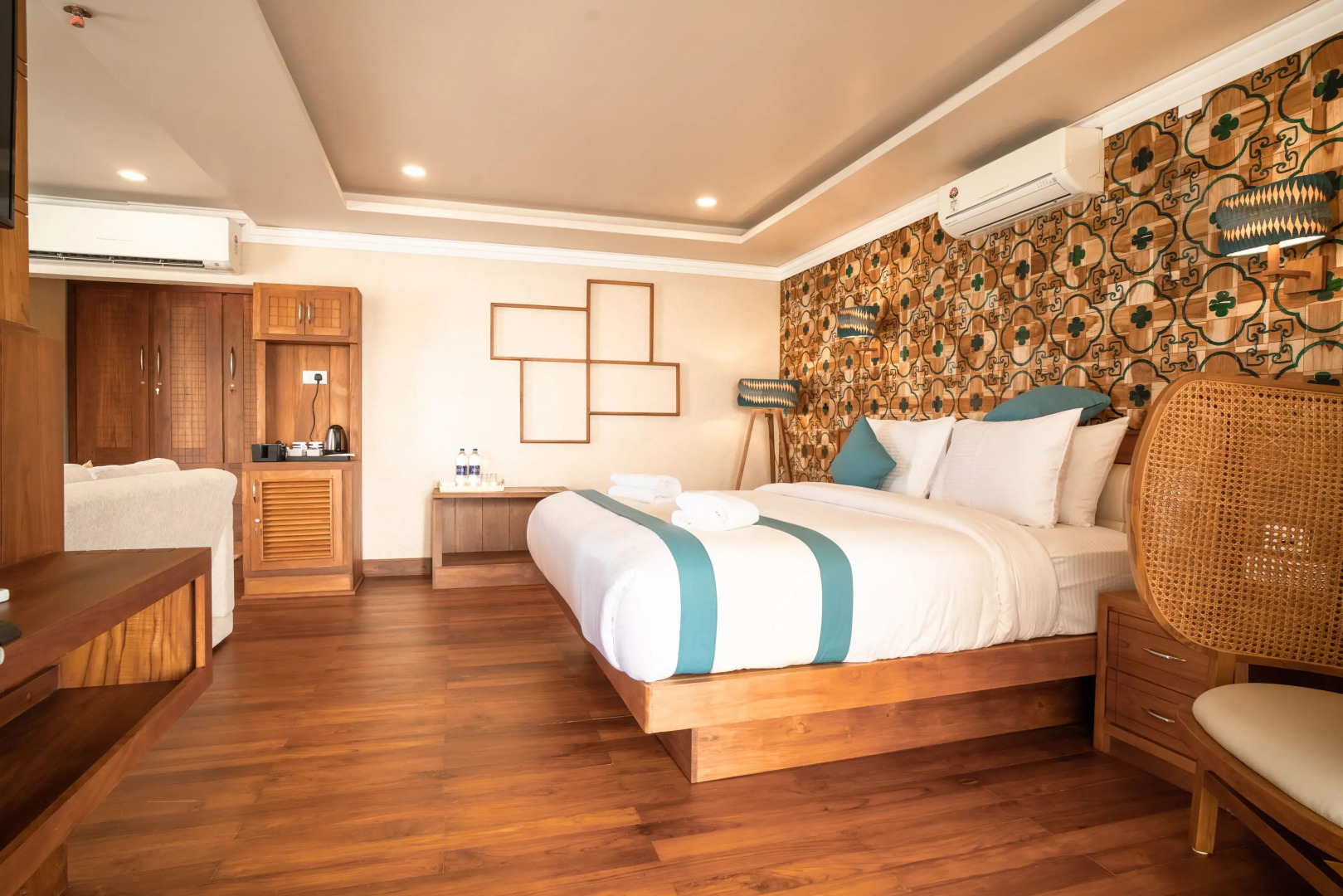 State Beach Resort & Spa