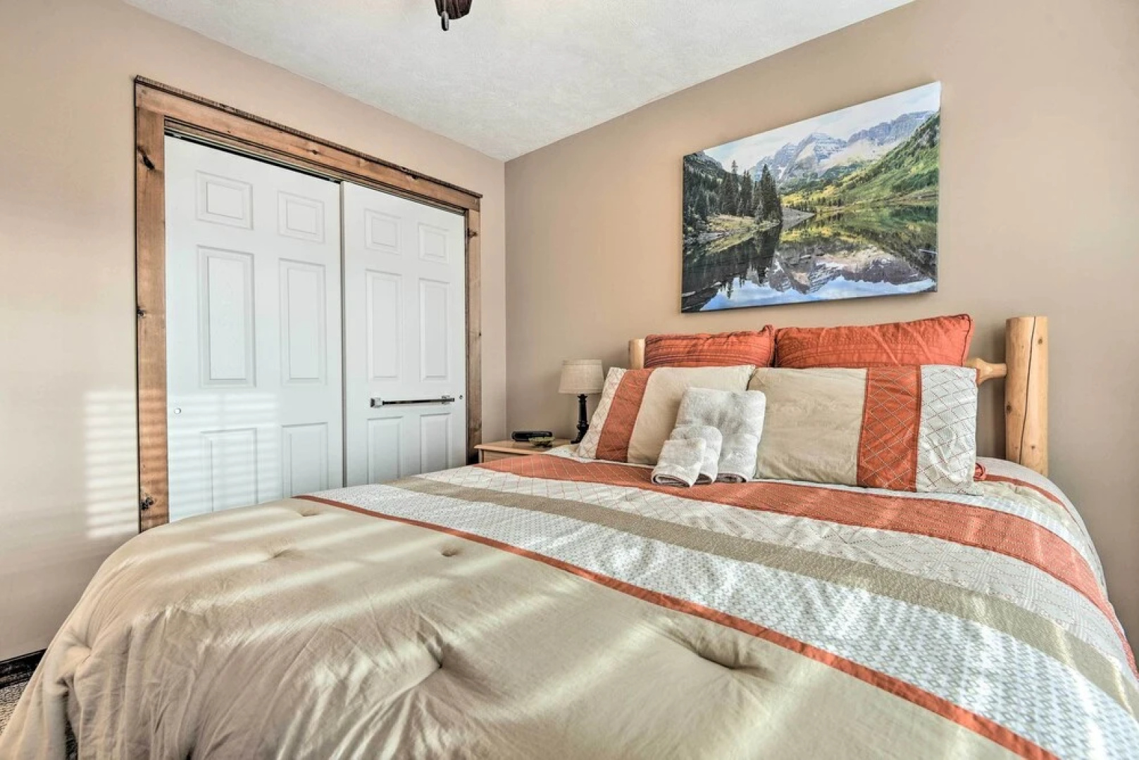 Tannersville Cozy Home w/ Deck, 1 Mi to Camelback!