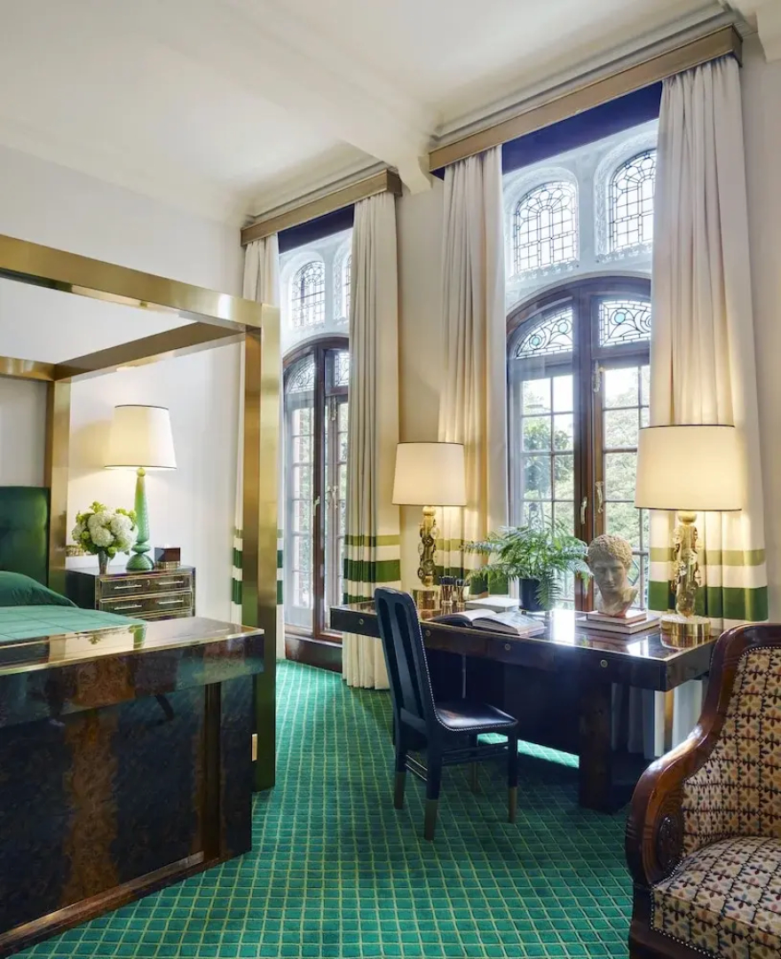 The Milestone Hotel  Apartments