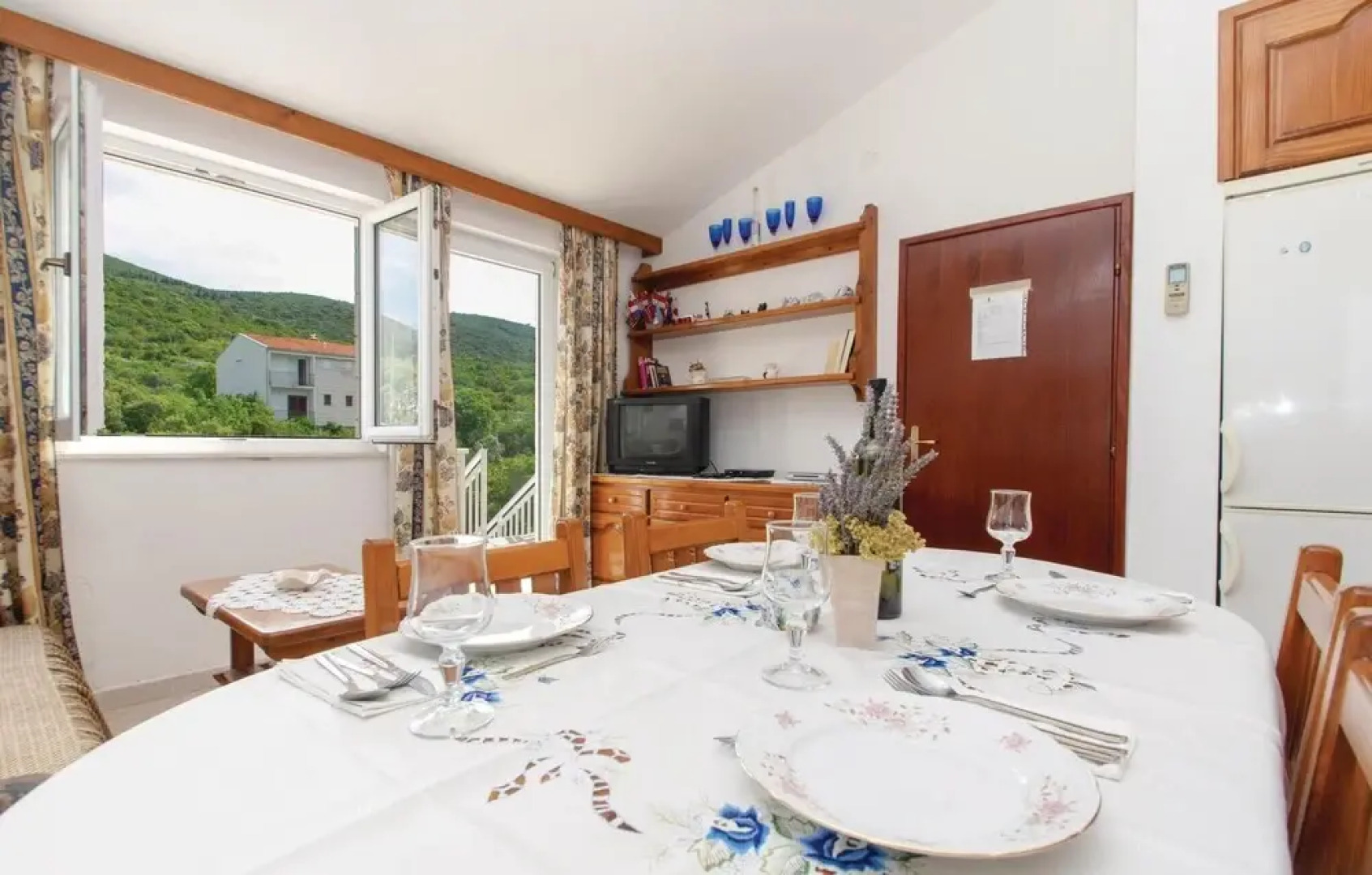 Awesome Home in Racisce With Wifi and 2 Bedrooms